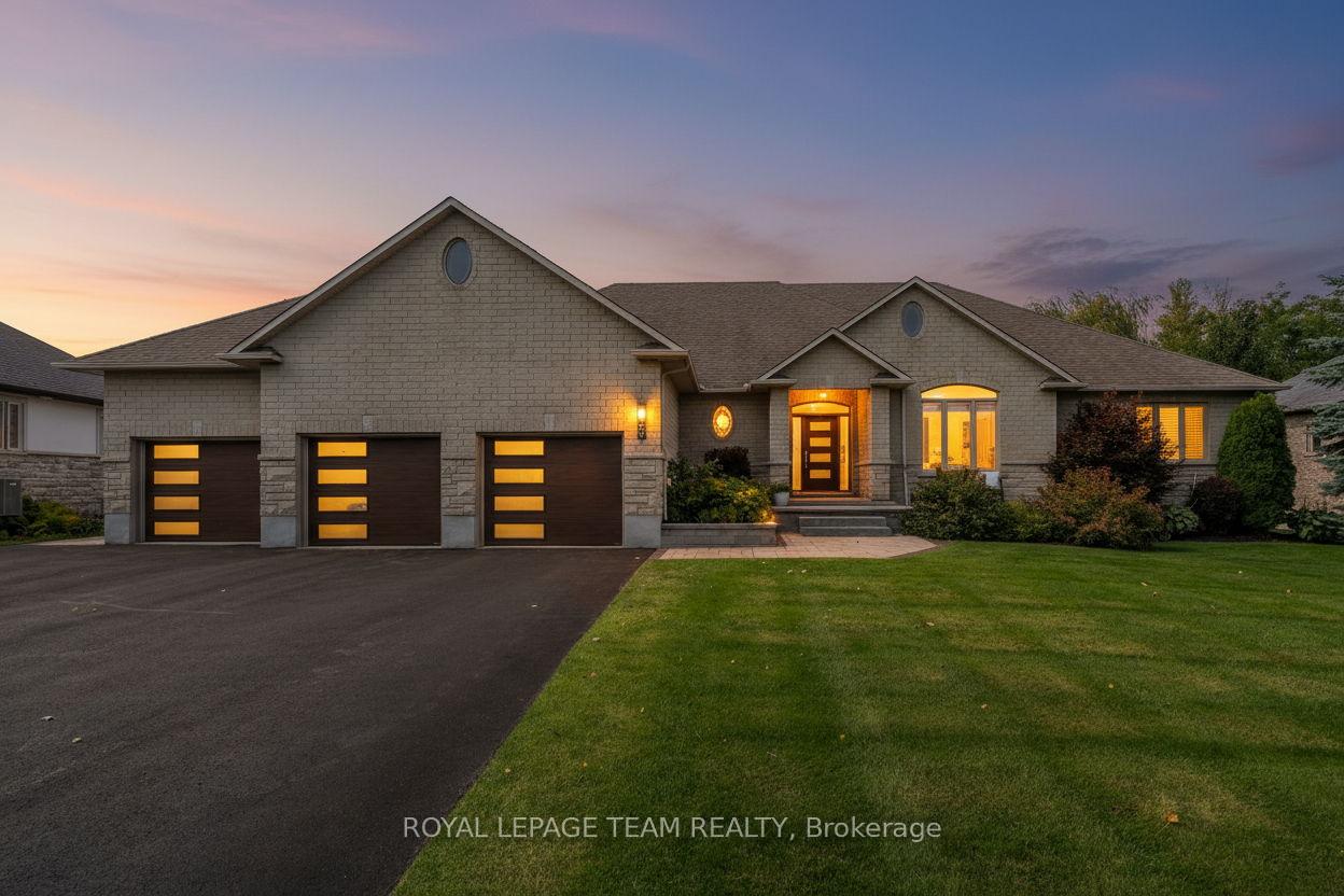 Photo 2 of 6903 Lake Forest Walk, Ottawa, Greely — HOMEH