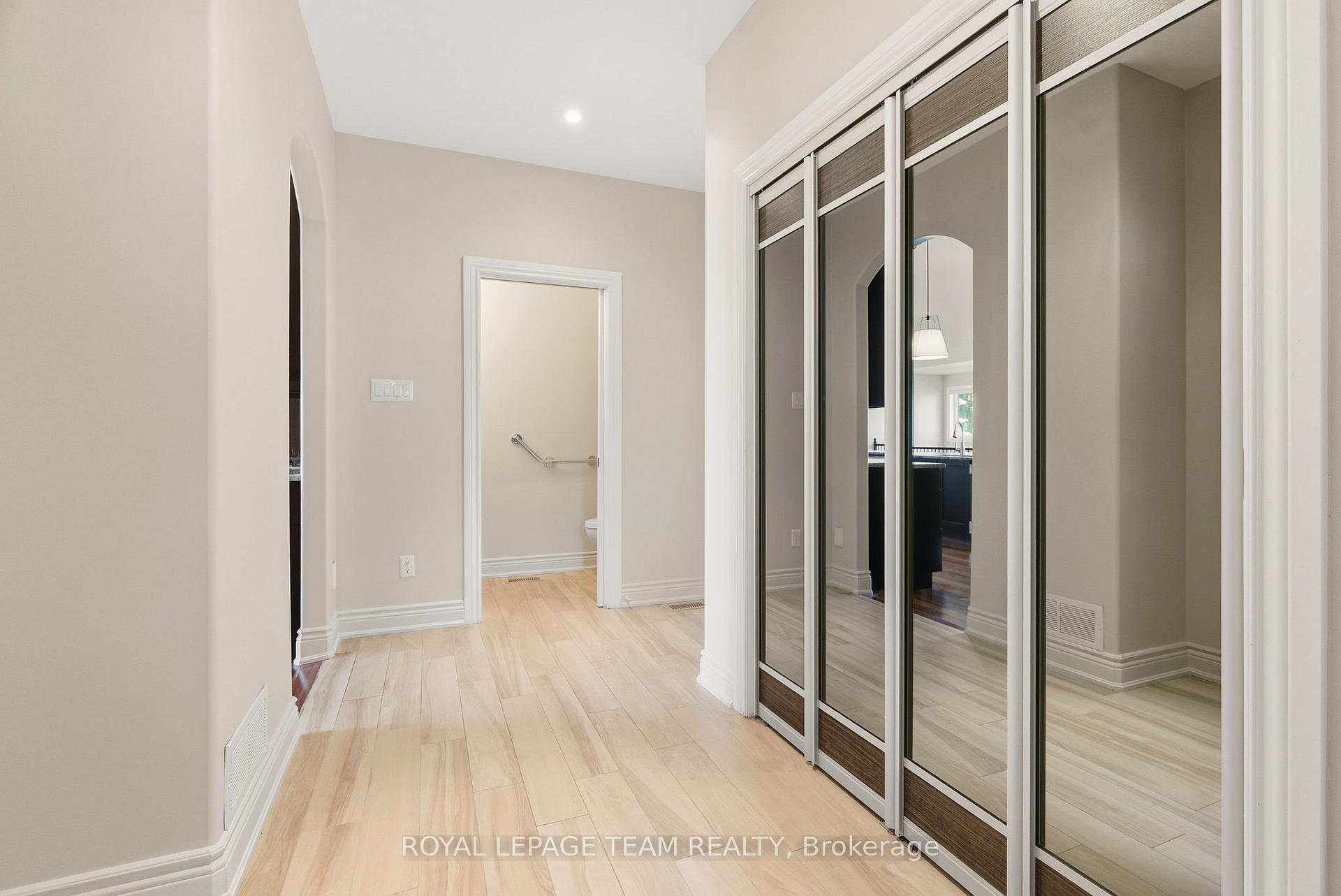 Photo 7 of 6903 Lake Forest Walk, Ottawa, Greely — HOMEH