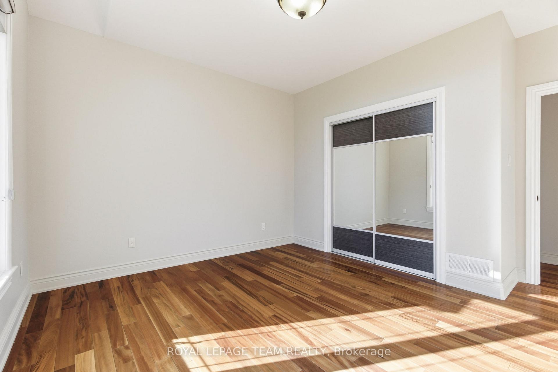 Photo 8 of 6903 Lake Forest Walk, Ottawa, Greely — HOMEH