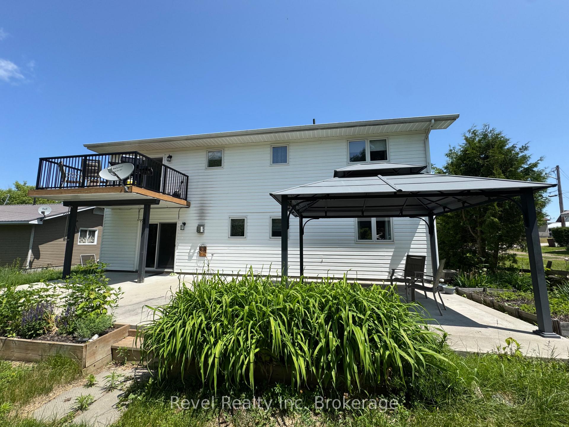 Photo 2 of 160 Sixth Street, Mattawa — HOMEH