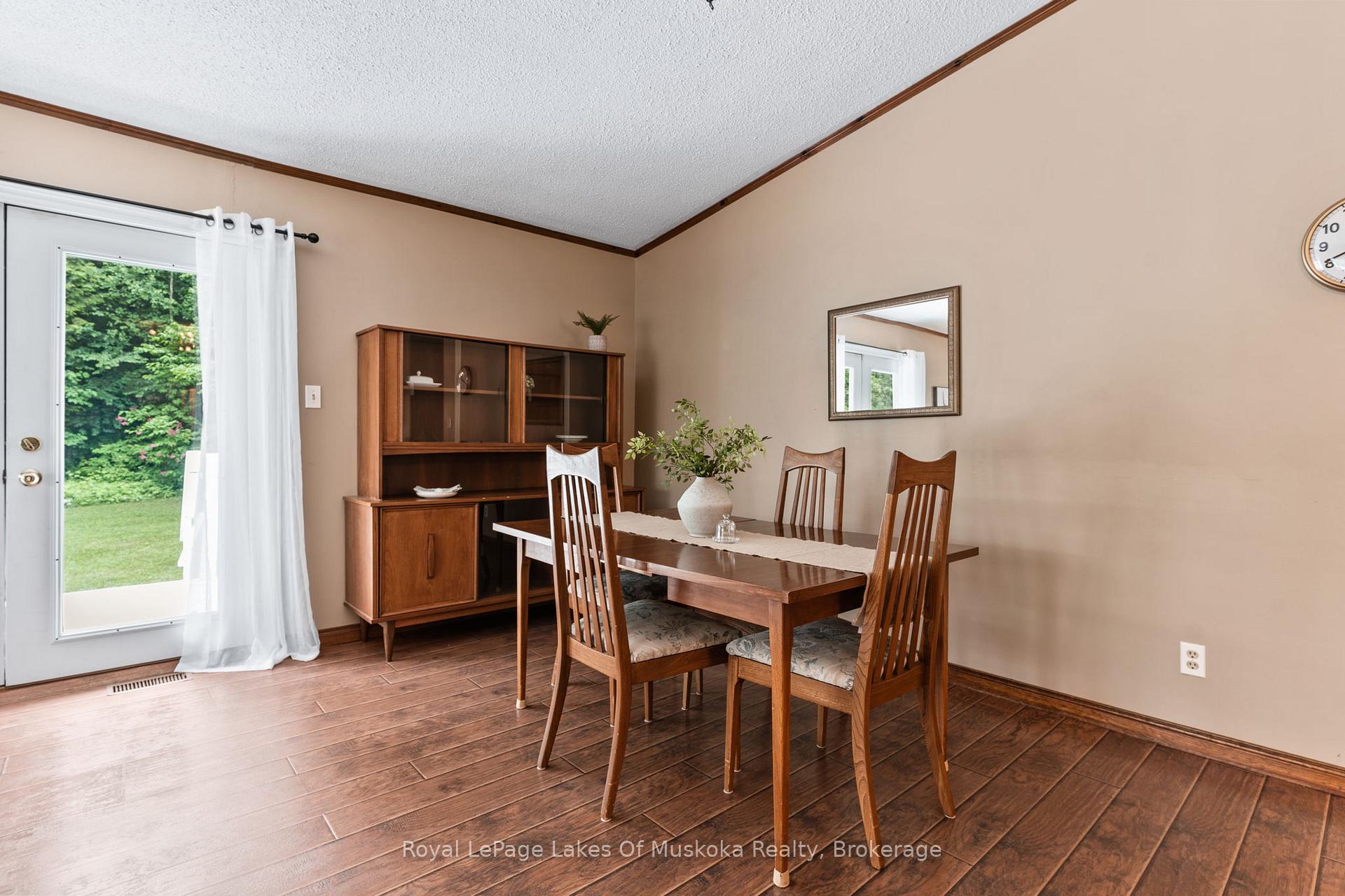 Photo 15 of 1851 Cedar Lane, Bracebridge, Macaulay — HOMEH