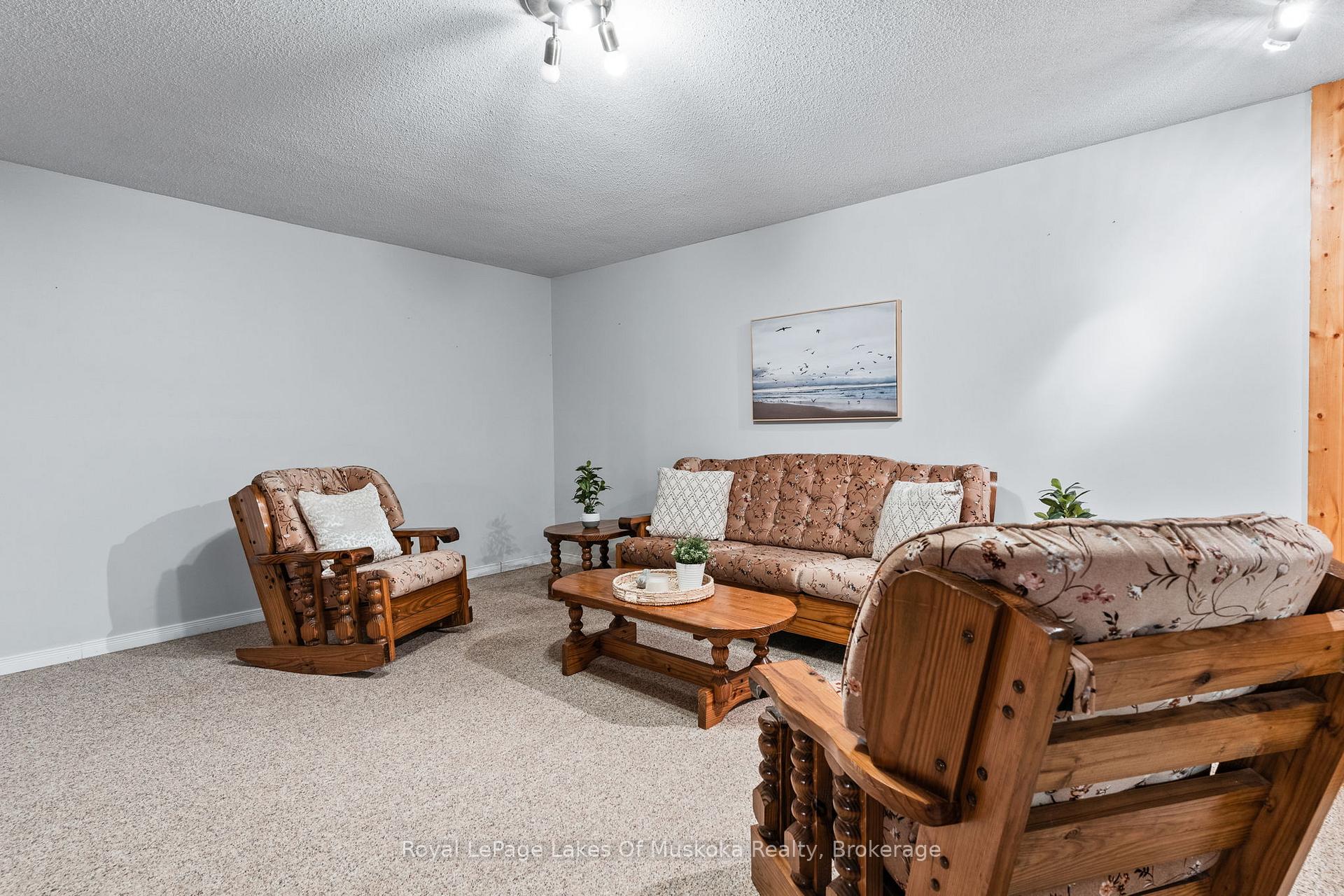 Photo 22 of 1851 Cedar Lane, Bracebridge, Macaulay — HOMEH