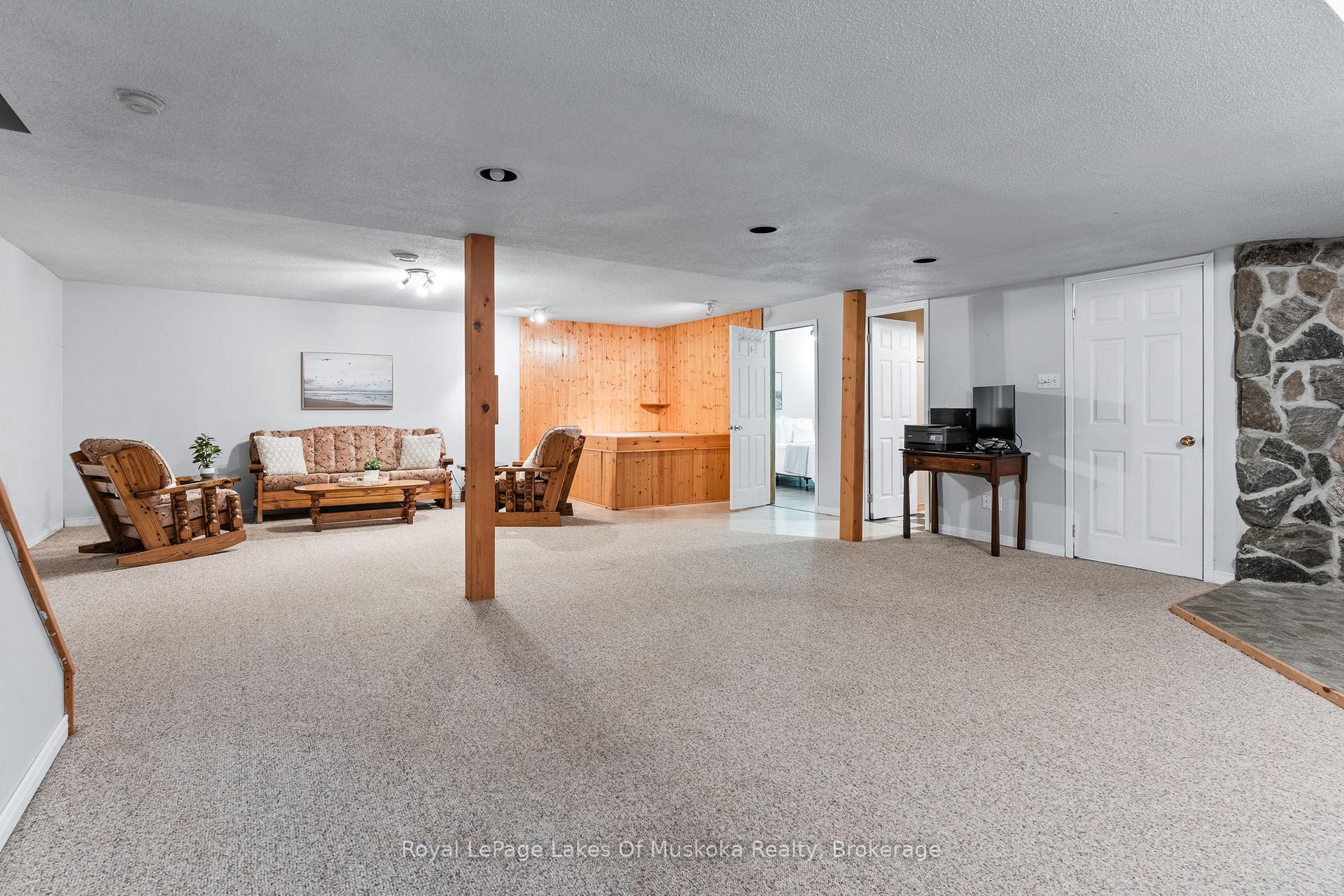 Photo 27 of 1851 Cedar Lane, Bracebridge, Macaulay — HOMEH