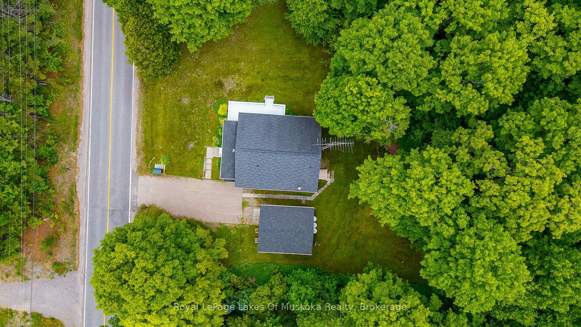Photo 43 of 1851 Cedar Lane, Bracebridge, Macaulay — HOMEH