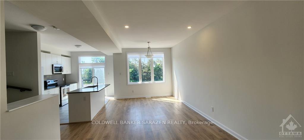 Photo 5 of 915 Lixnaw Court, Ottawa, Barrhaven - Half Moon Bay — HOMEH
