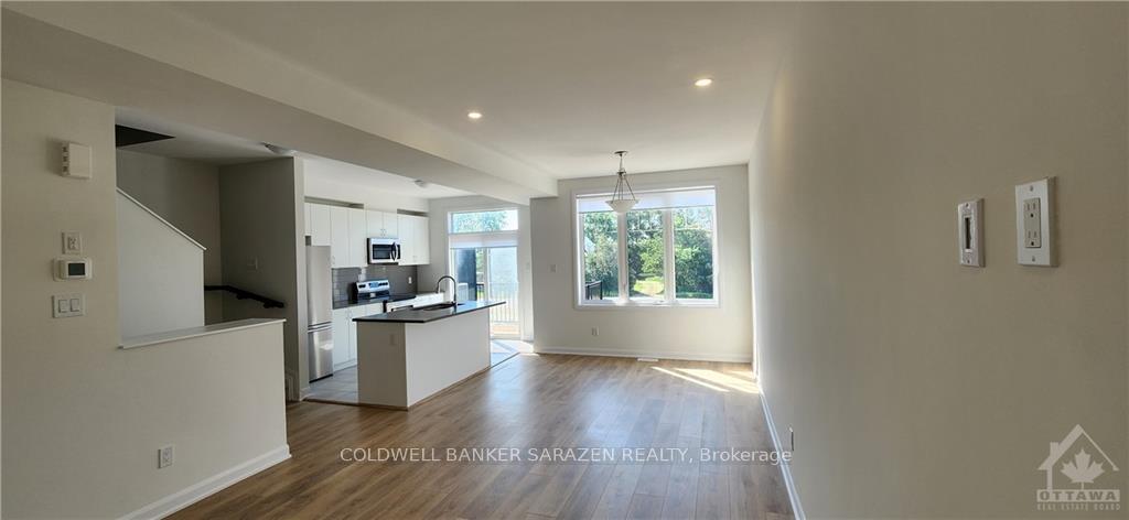 Photo 6 of 915 Lixnaw Court, Ottawa, Barrhaven - Half Moon Bay — HOMEH