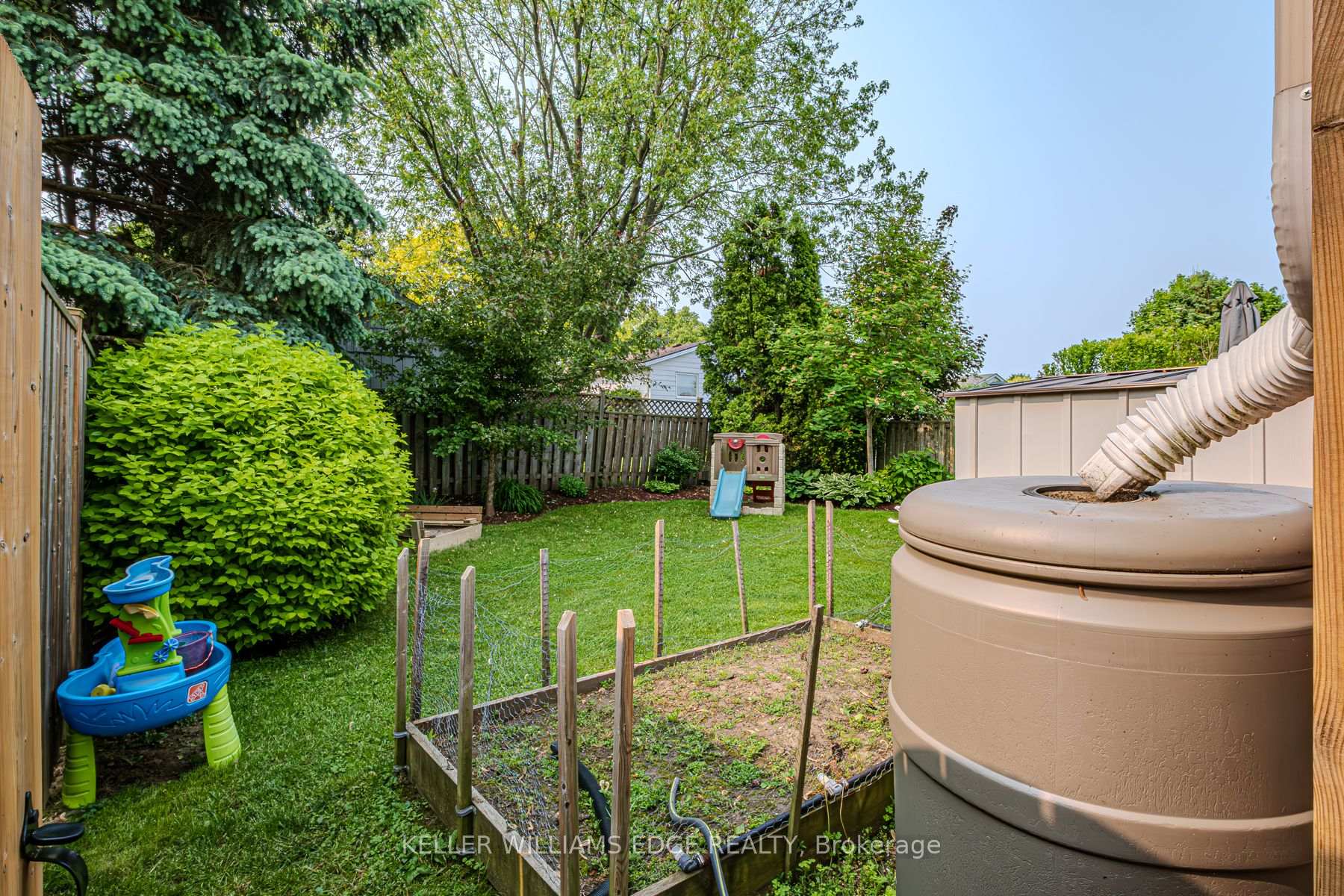 Photo 13 of 53 Nautical Road, Brantford — HOMEH