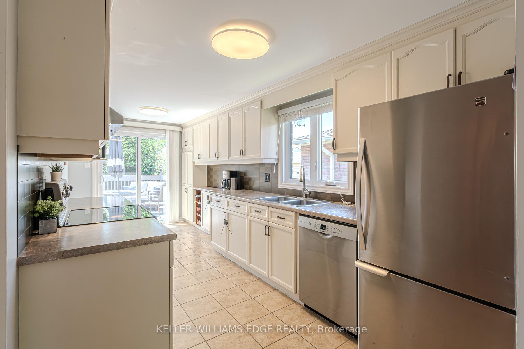 Photo 16 of 53 Nautical Road, Brantford — HOMEH