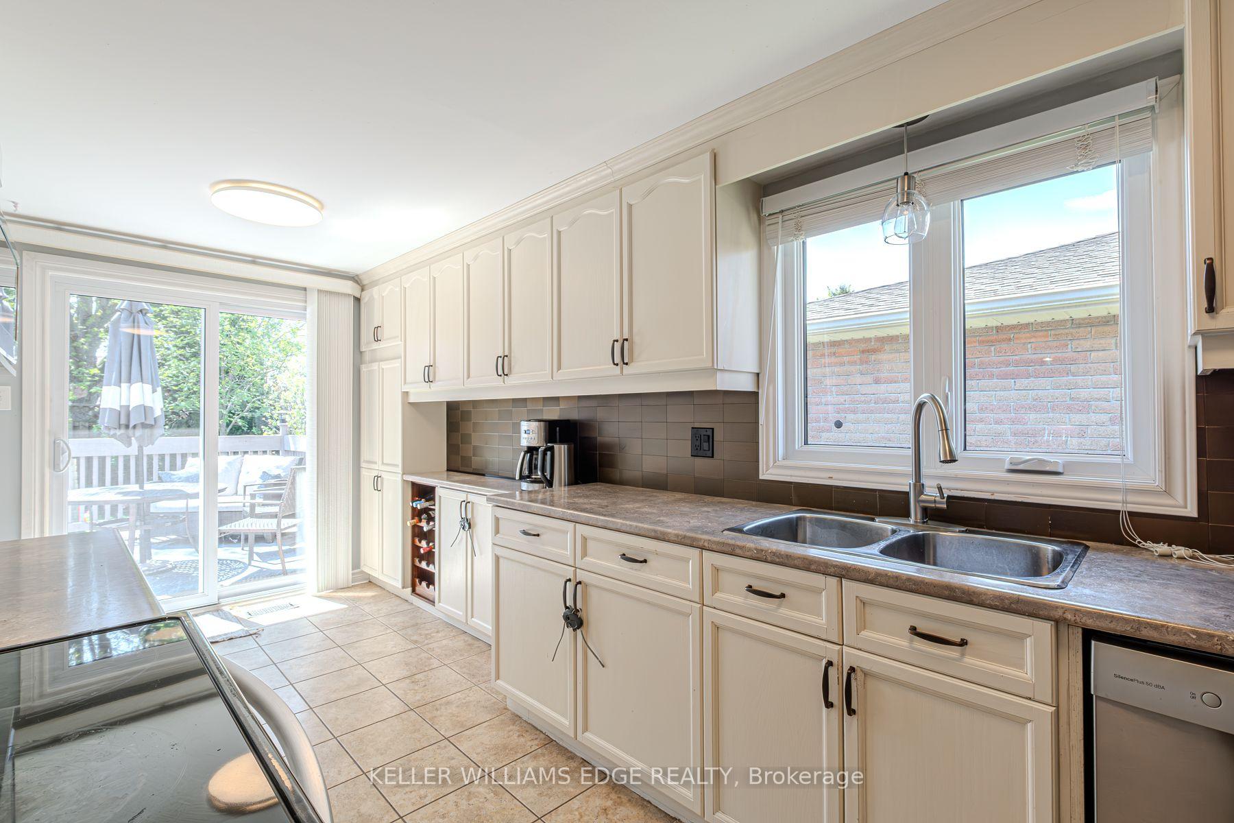 Photo 17 of 53 Nautical Road, Brantford — HOMEH