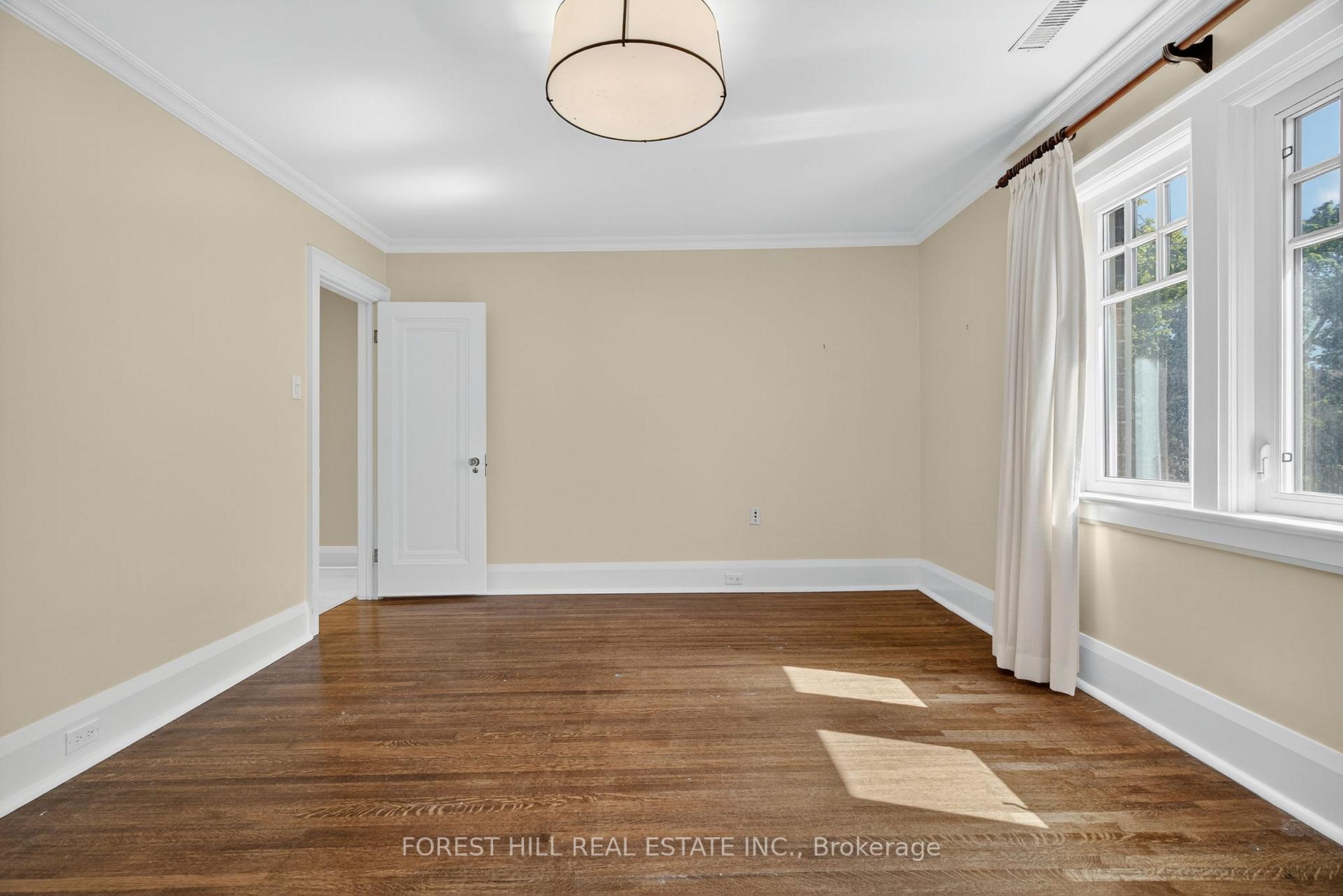Photo 35 of 50 Golfdale Road, Toronto, Lawrence Park North — HOMEH
