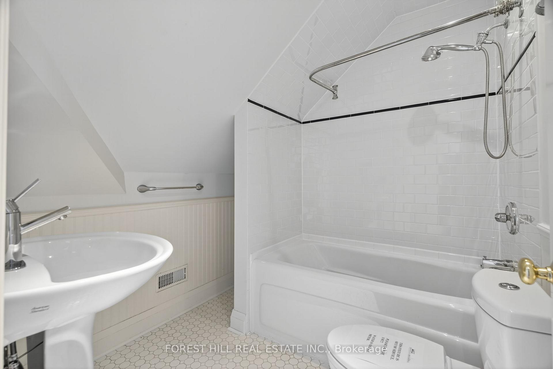 Photo 48 of 50 Golfdale Road, Toronto, Lawrence Park North — HOMEH