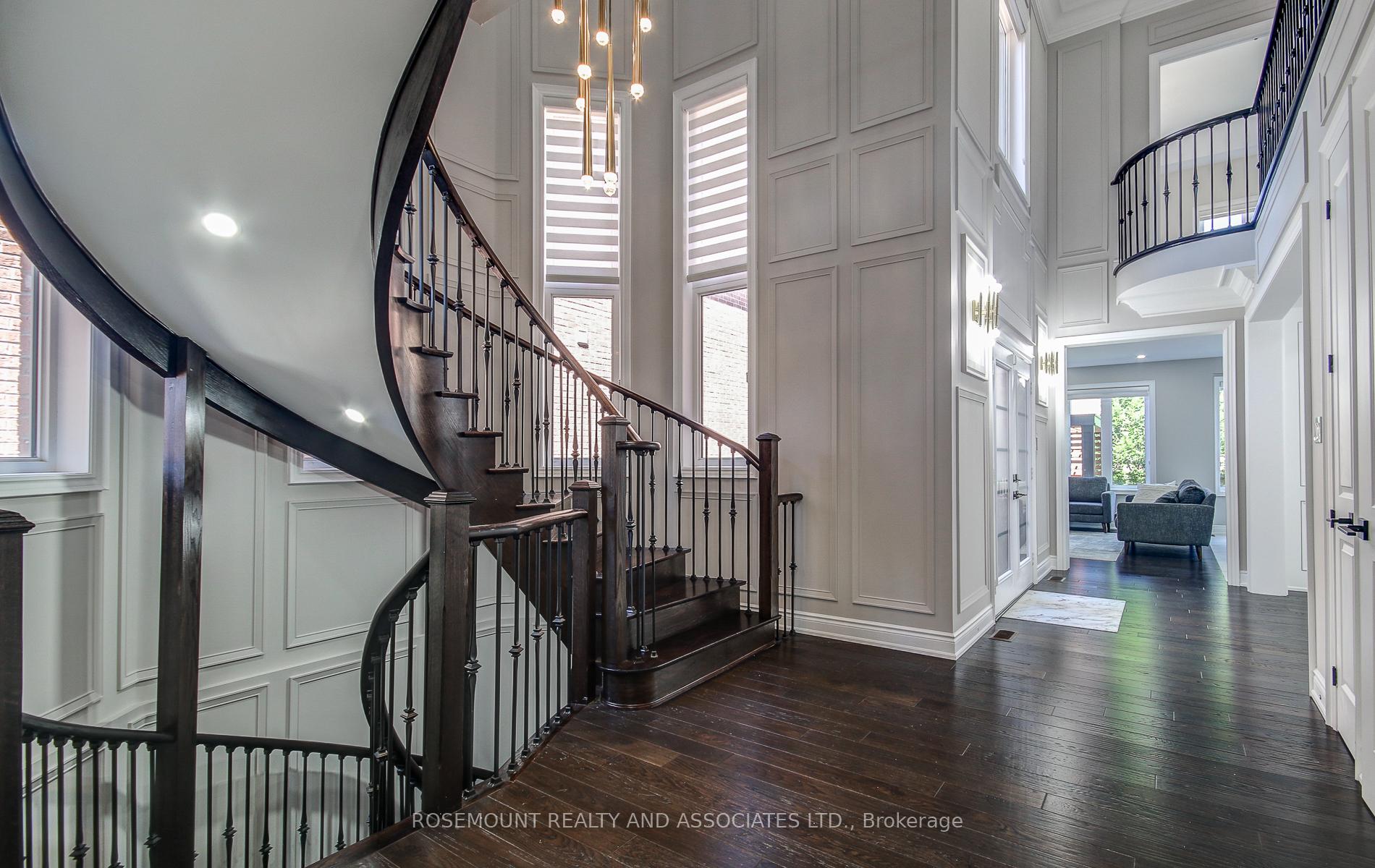 Photo 3 of 24 Elderslie Crescent, Vaughan, Kleinburg — HOMEH