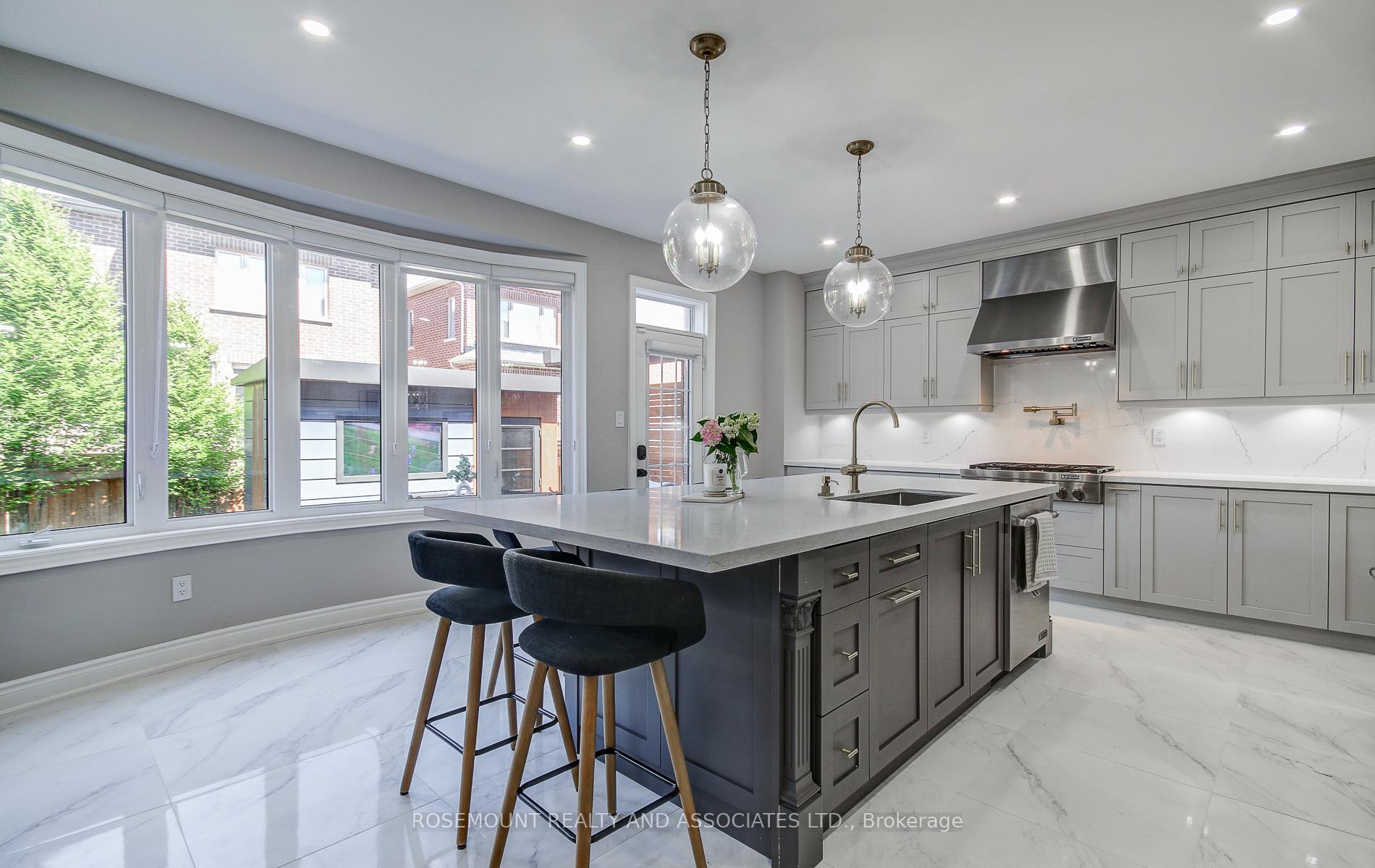 Photo 11 of 24 Elderslie Crescent, Vaughan, Kleinburg — HOMEH