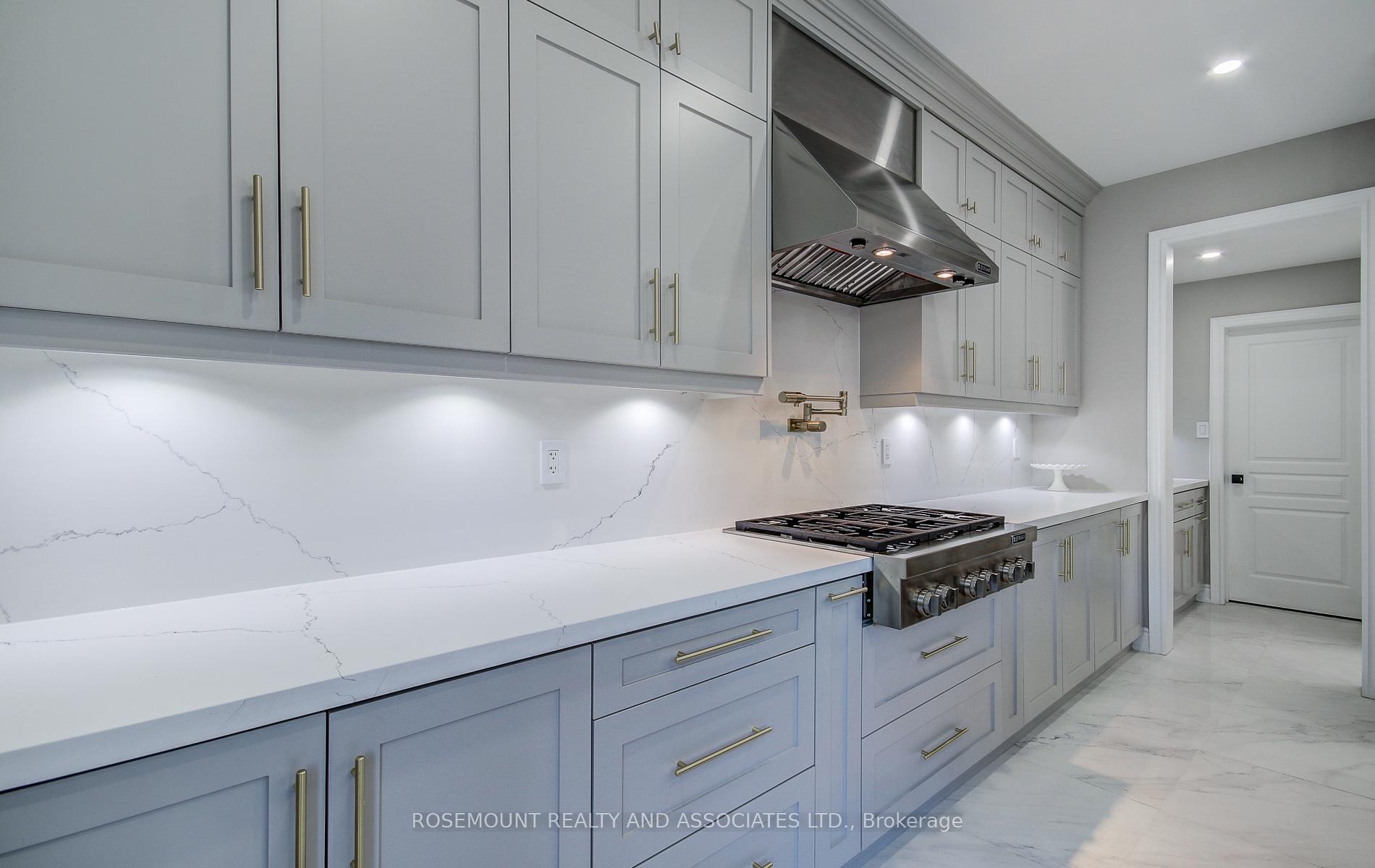 Photo 8 of 24 Elderslie Crescent, Vaughan, Kleinburg — HOMEH