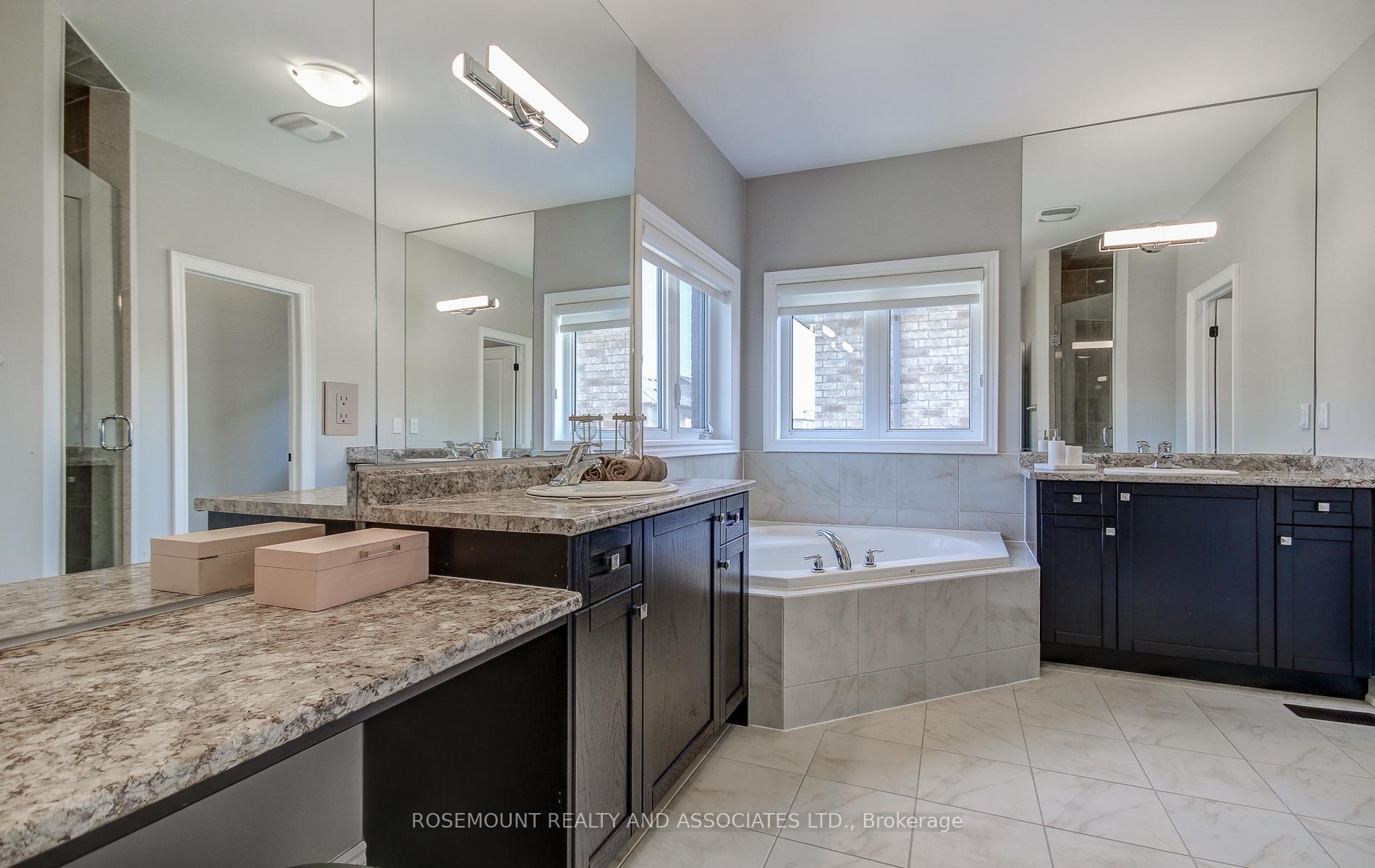 Photo 9 of 24 Elderslie Crescent, Vaughan, Kleinburg — HOMEH