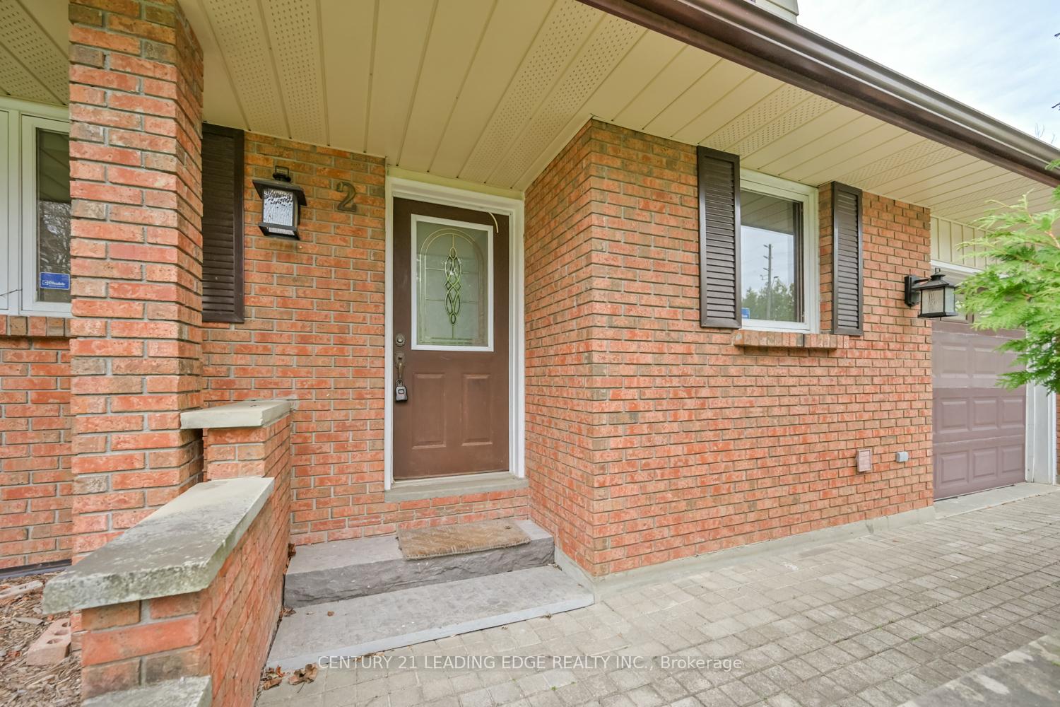 Photo 4 of 2 Mill Race Court, Markham, Rural Markham — HOMEH