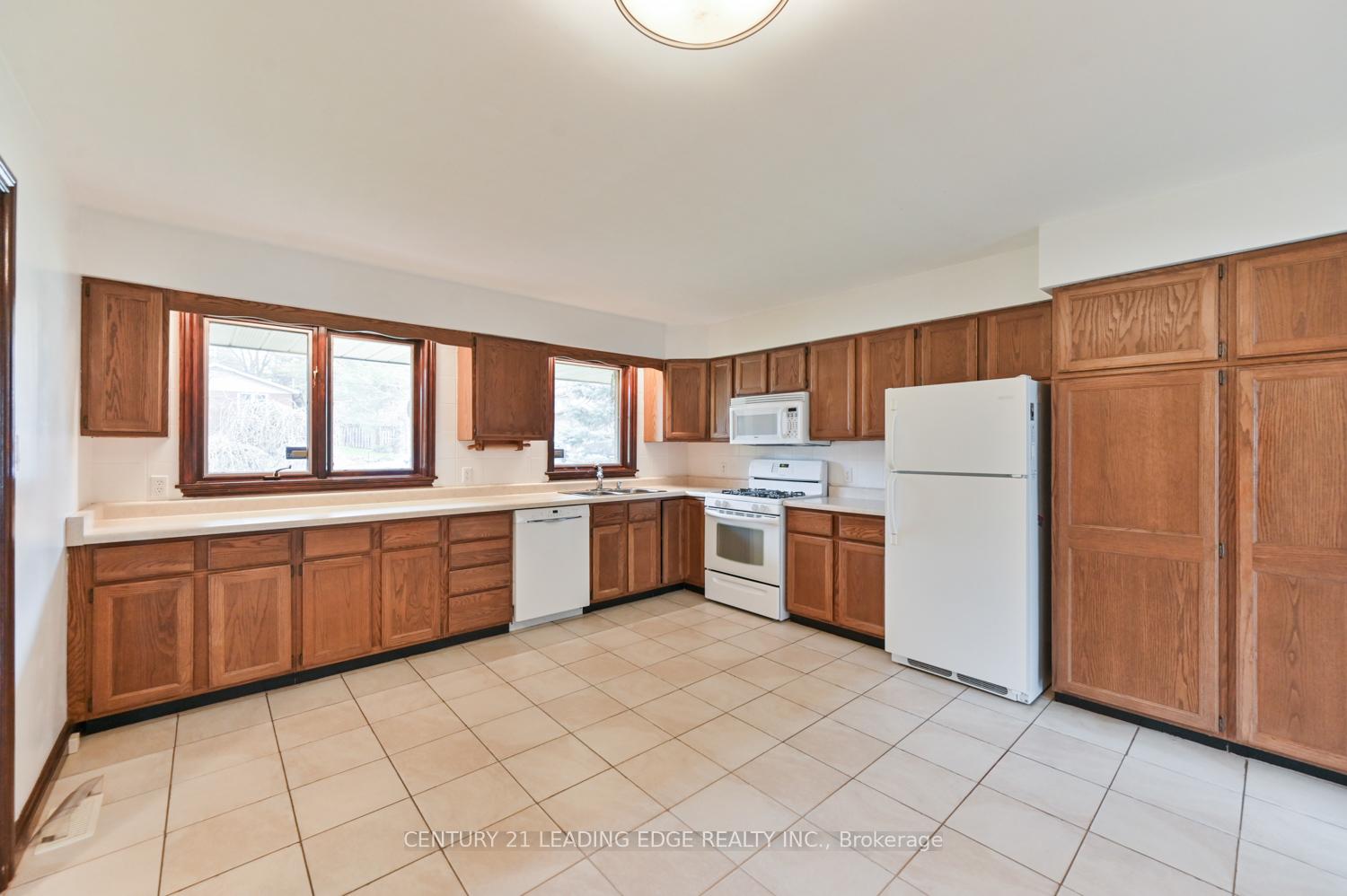 Photo 34 of 2 Mill Race Court, Markham, Rural Markham — HOMEH
