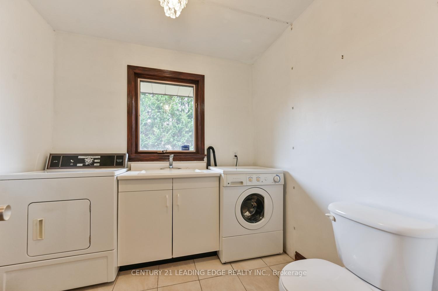 Photo 19 of 2 Mill Race Court, Markham, Rural Markham — HOMEH