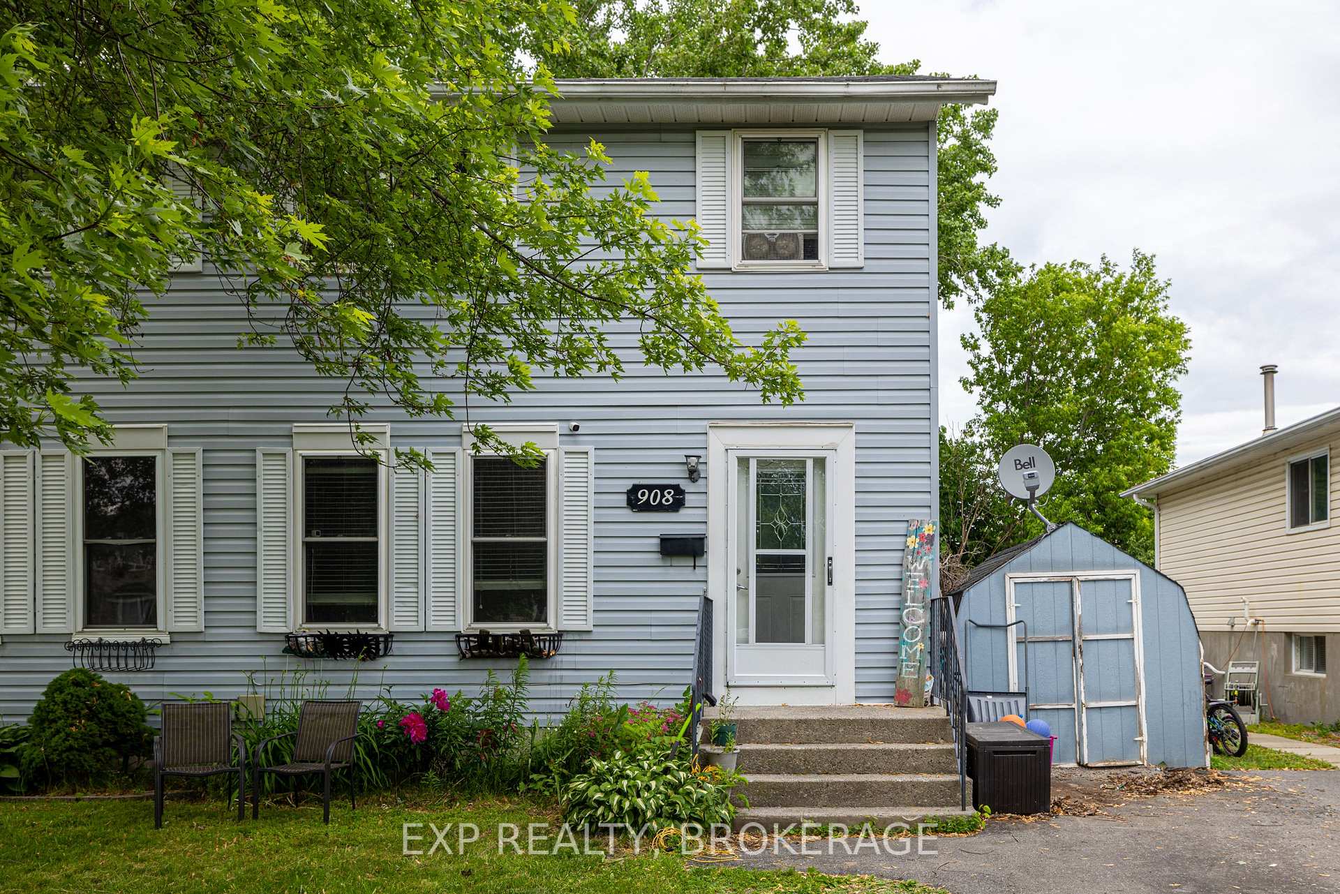 Photo 2 of 908 Uxbridge Crescent, Kingston, East Gardiners Rd — HOMEH