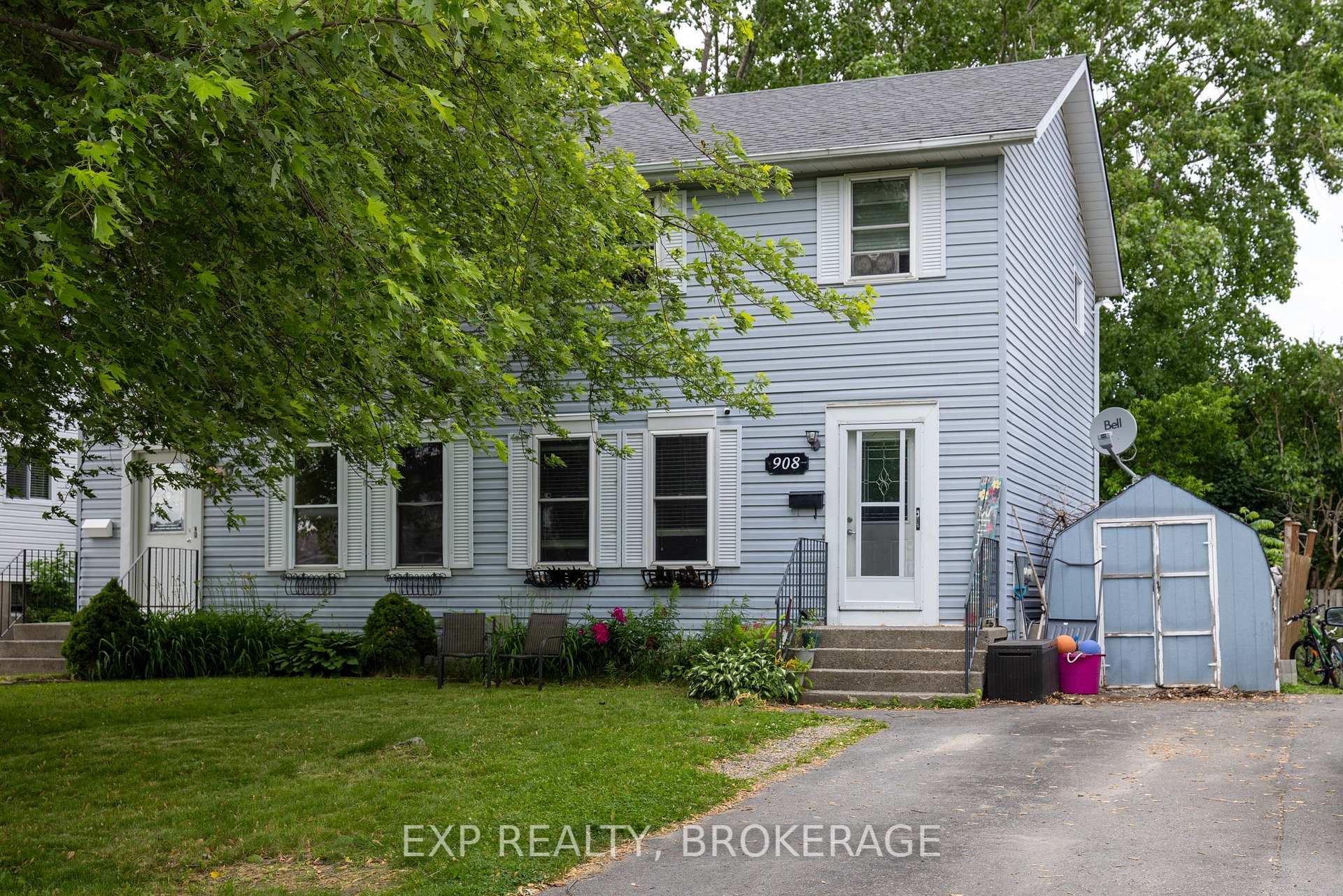 Photo 3 of 908 Uxbridge Crescent, Kingston, East Gardiners Rd — HOMEH