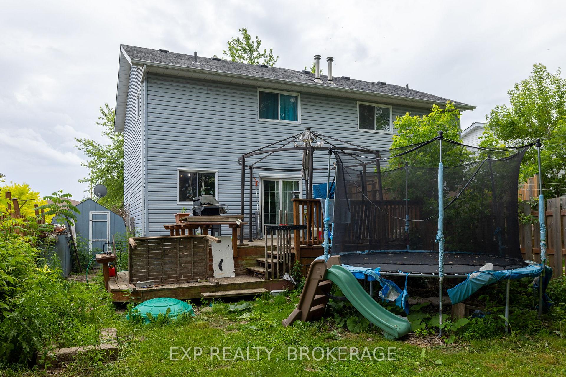 Photo 14 of 908 Uxbridge Crescent, Kingston, East Gardiners Rd — HOMEH