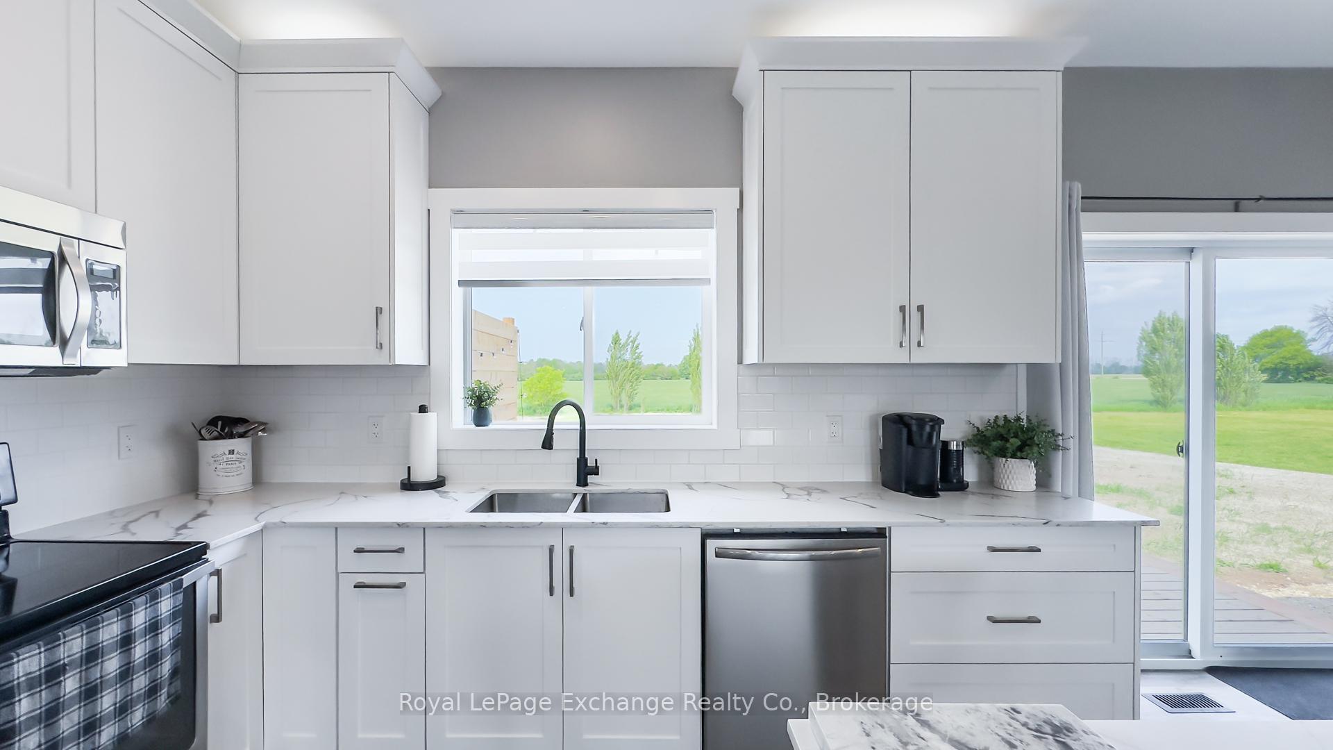Photo 6 of 12 8 Concession, Huron-Kinloss — HOMEH
