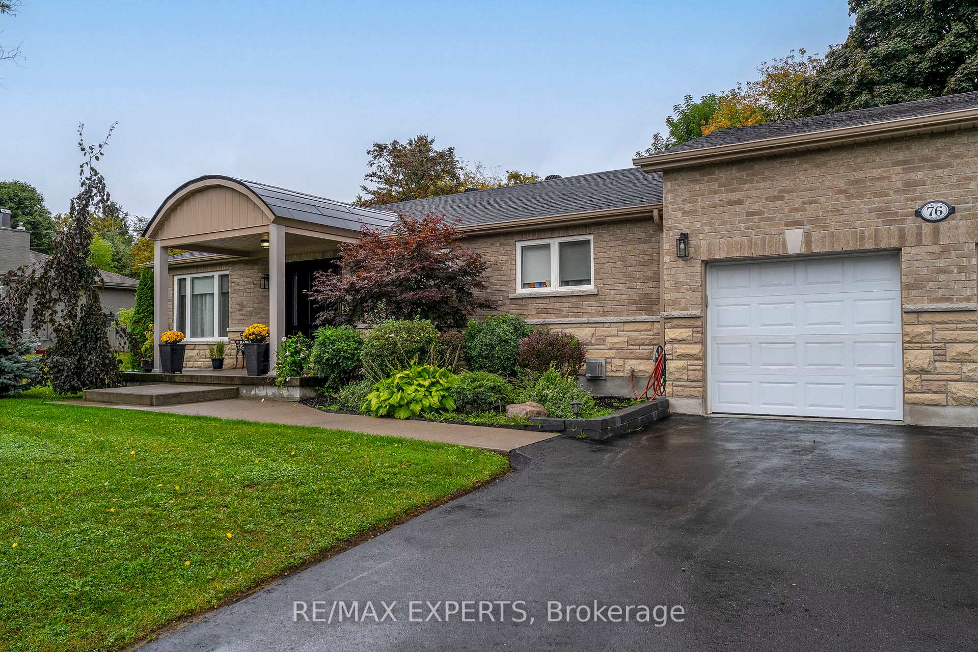 Photo 11 of 76 Bachley Crescent, King, Rural King — HOMEH