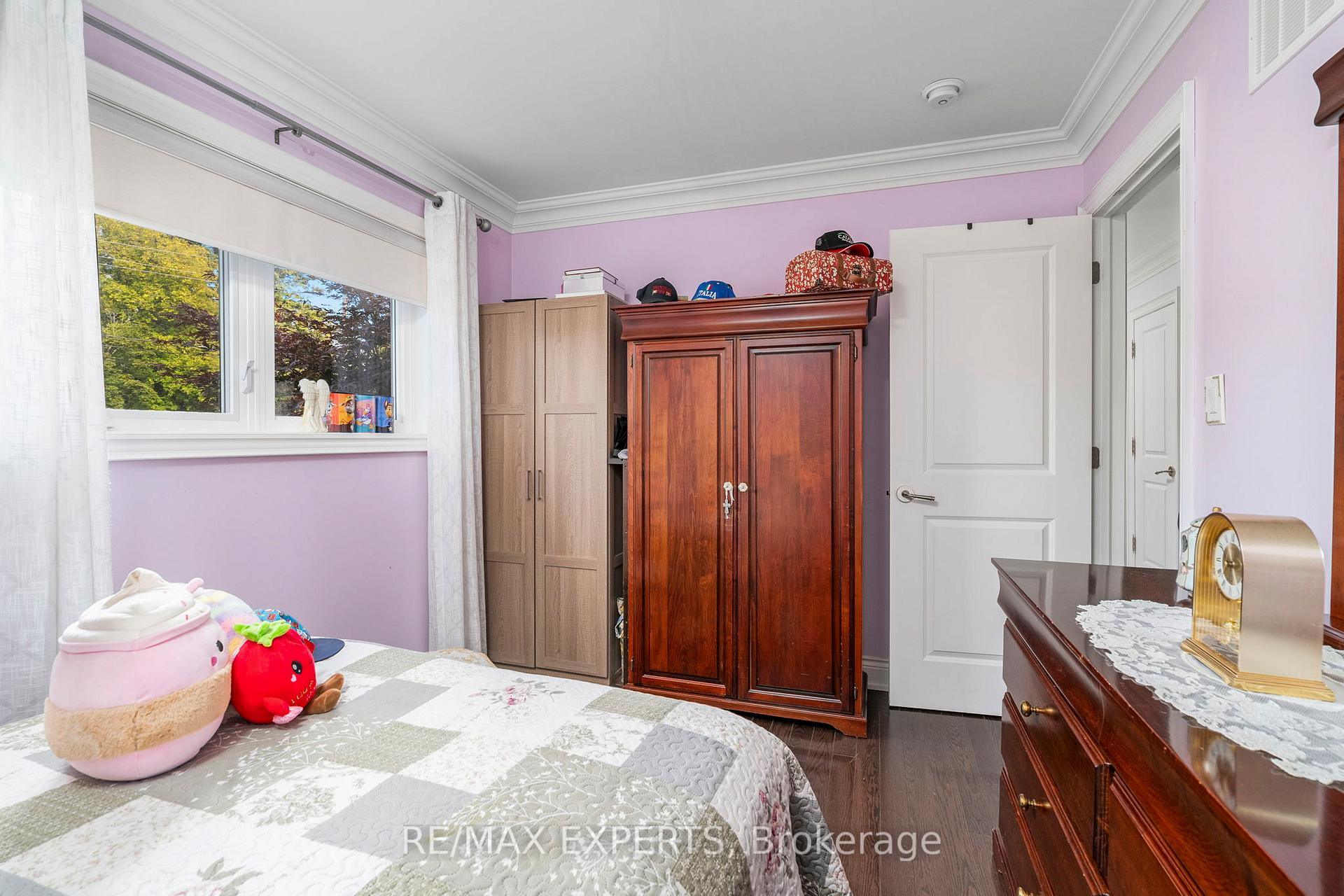 Photo 21 of 76 Bachley Crescent, King, Rural King — HOMEH