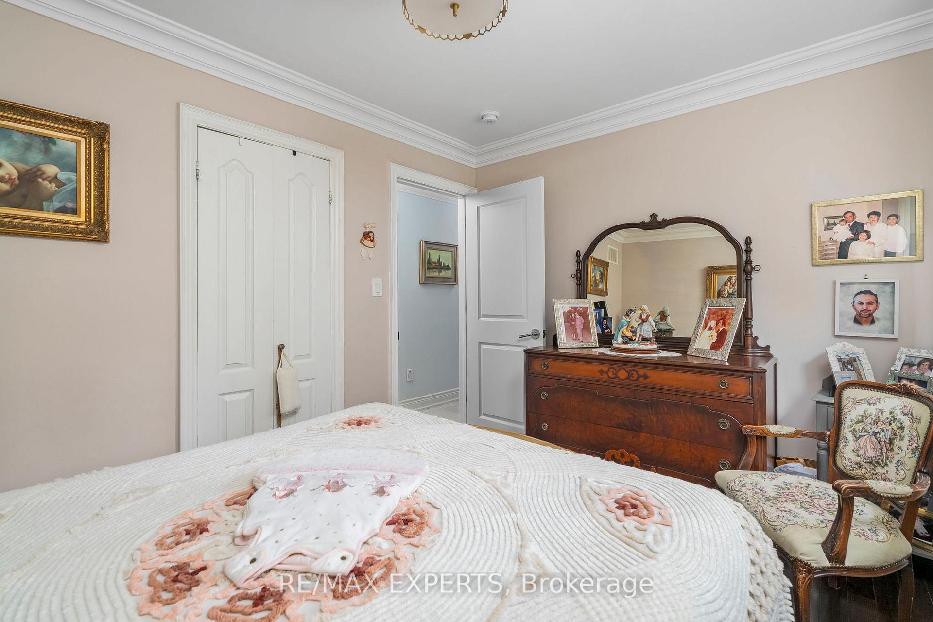 Photo 33 of 76 Bachley Crescent, King, Rural King — HOMEH