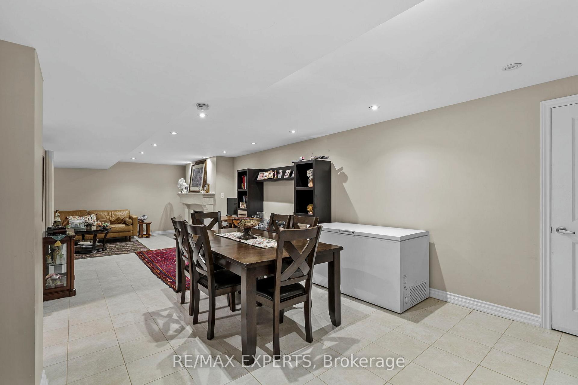 Photo 40 of 76 Bachley Crescent, King, Rural King — HOMEH