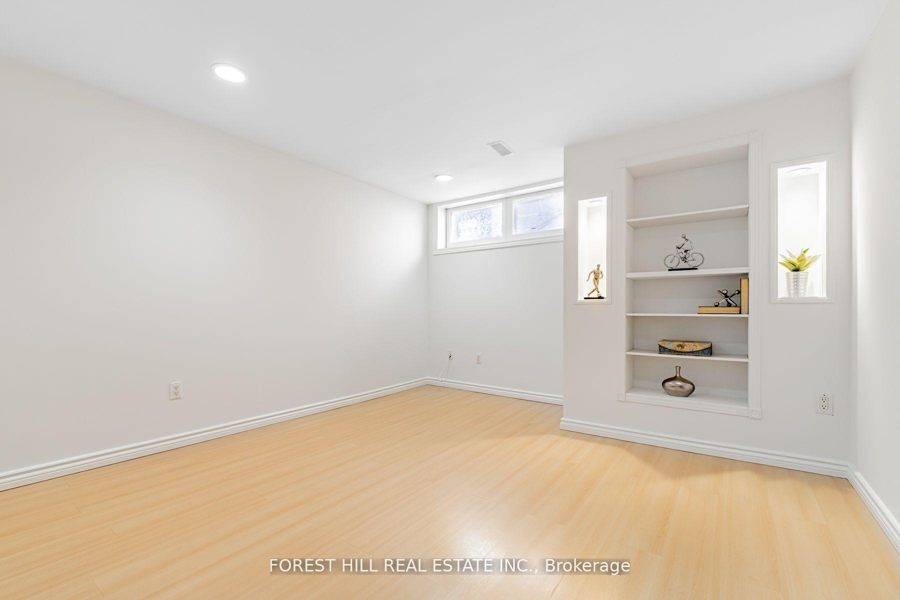 Photo 5 of 4 Dalmeny Road, Markham, Grandview — HOMEH