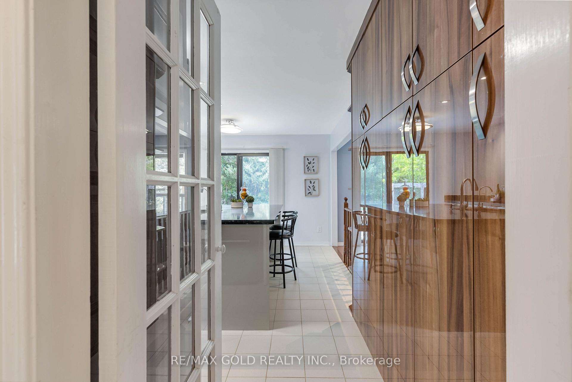 Photo 8 of 12 Golfdale Court, Caledon, Rural Caledon — HOMEH