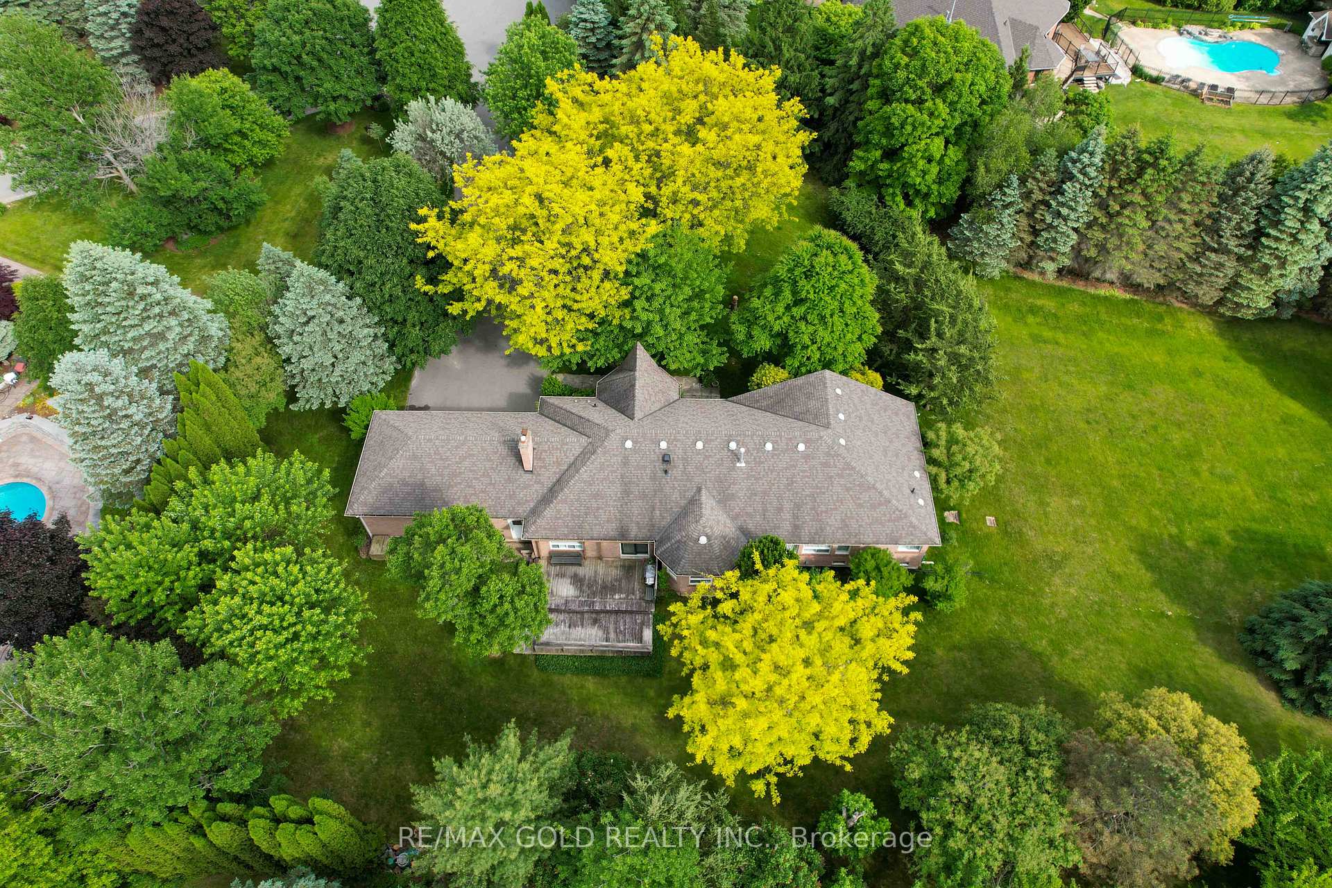 Photo 33 of 12 Golfdale Court, Caledon, Rural Caledon — HOMEH