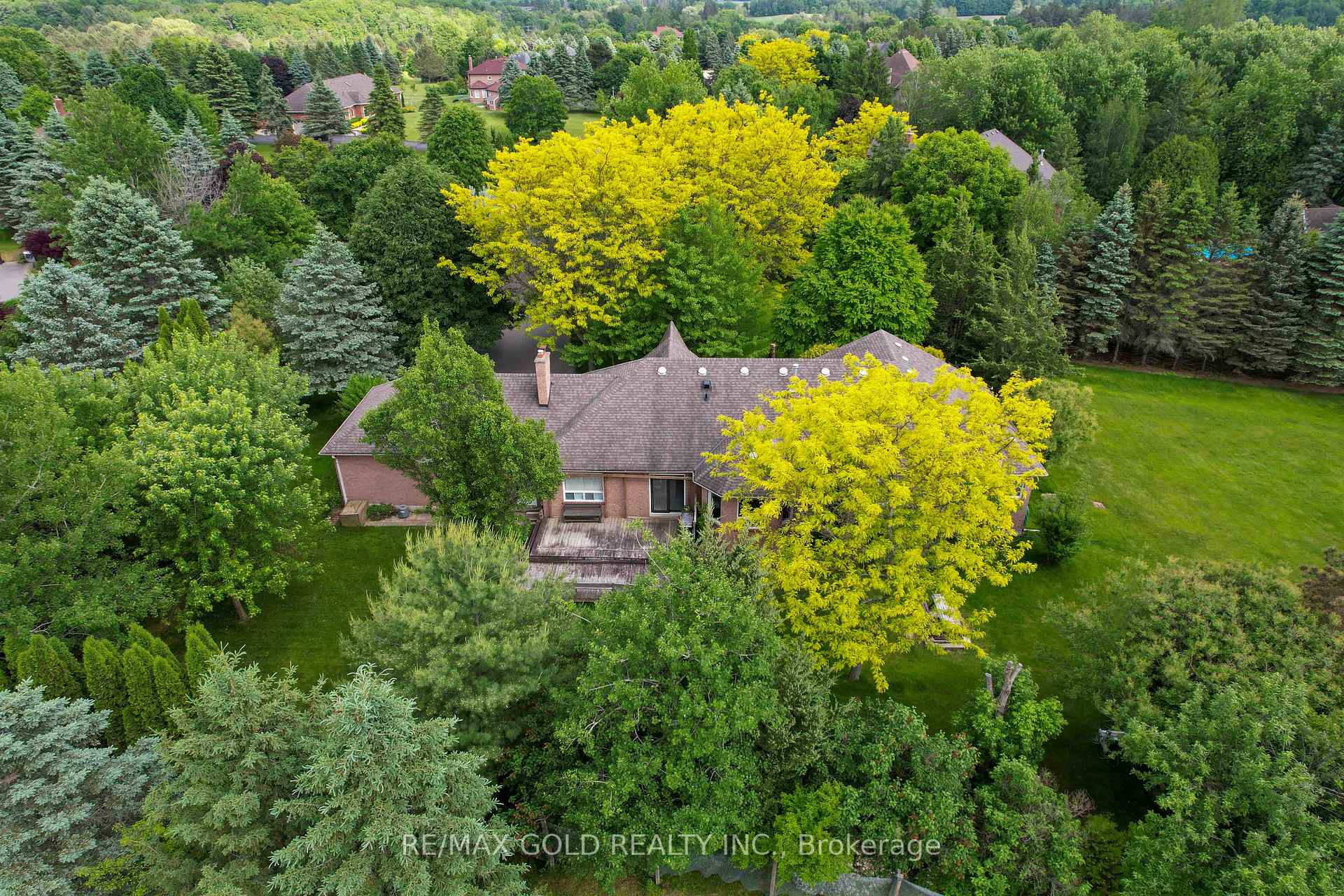 Photo 35 of 12 Golfdale Court, Caledon, Rural Caledon — HOMEH
