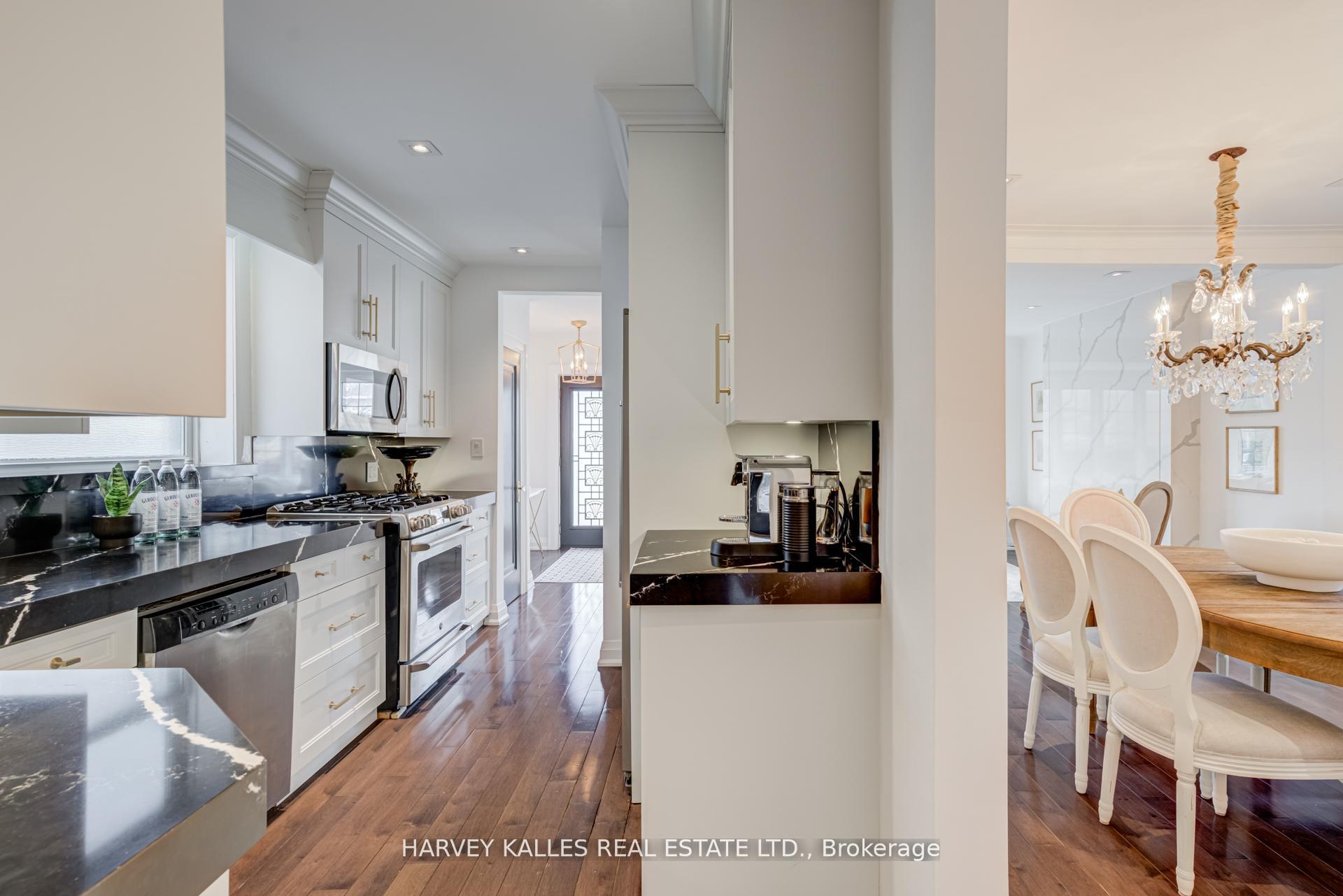 Photo 8 of 213 Brooke Avenue, Toronto, Bedford Park-Nortown — HOMEH