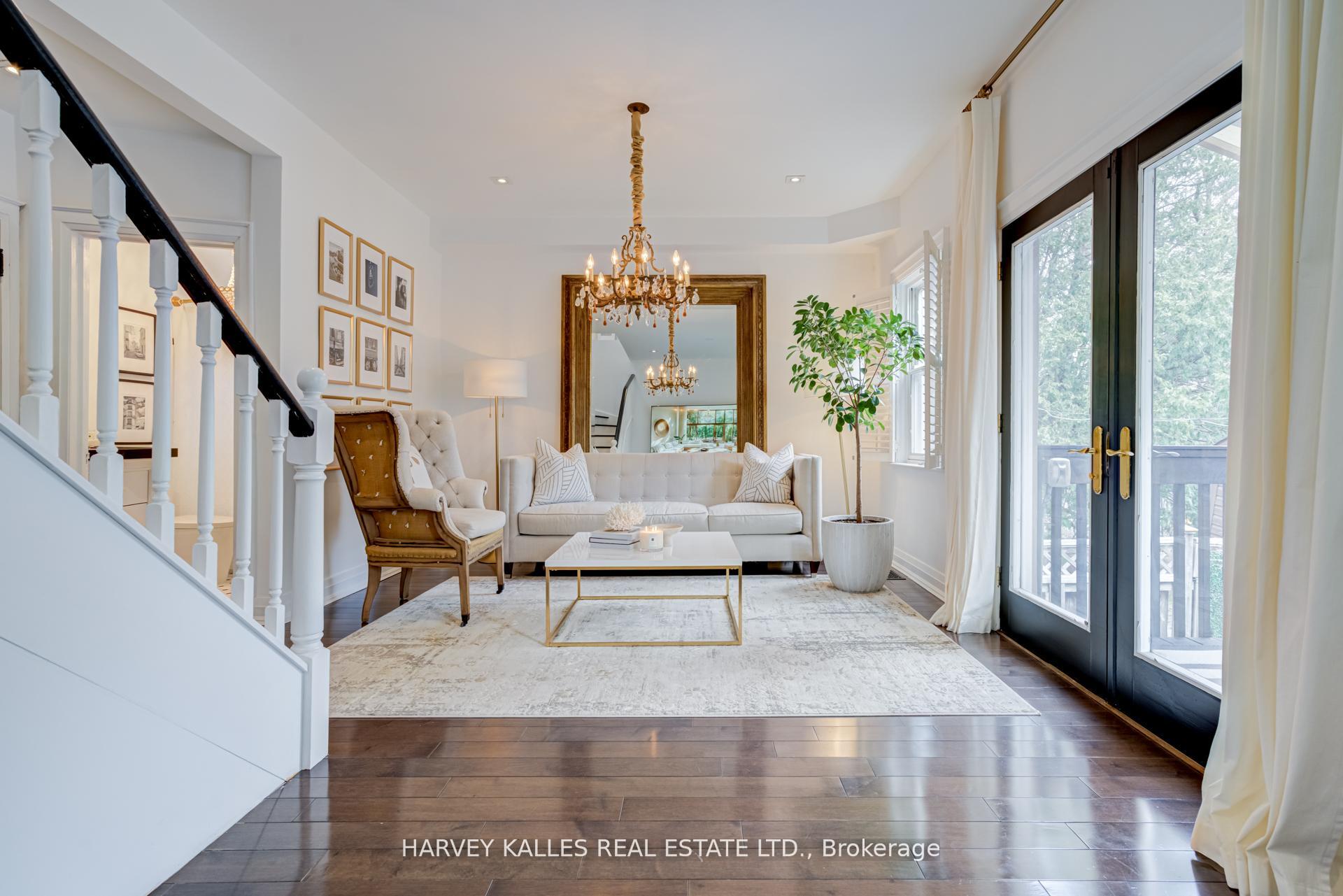 Photo 11 of 213 Brooke Avenue, Toronto, Bedford Park-Nortown — HOMEH