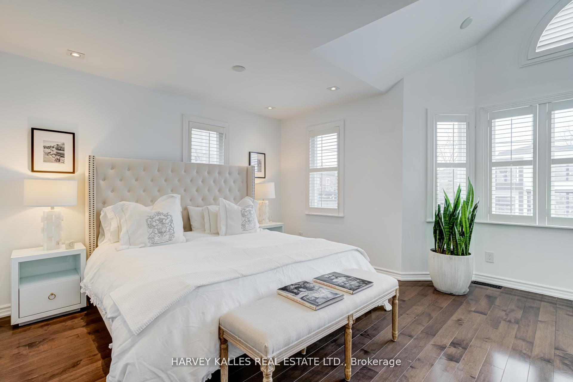 Photo 14 of 213 Brooke Avenue, Toronto, Bedford Park-Nortown — HOMEH