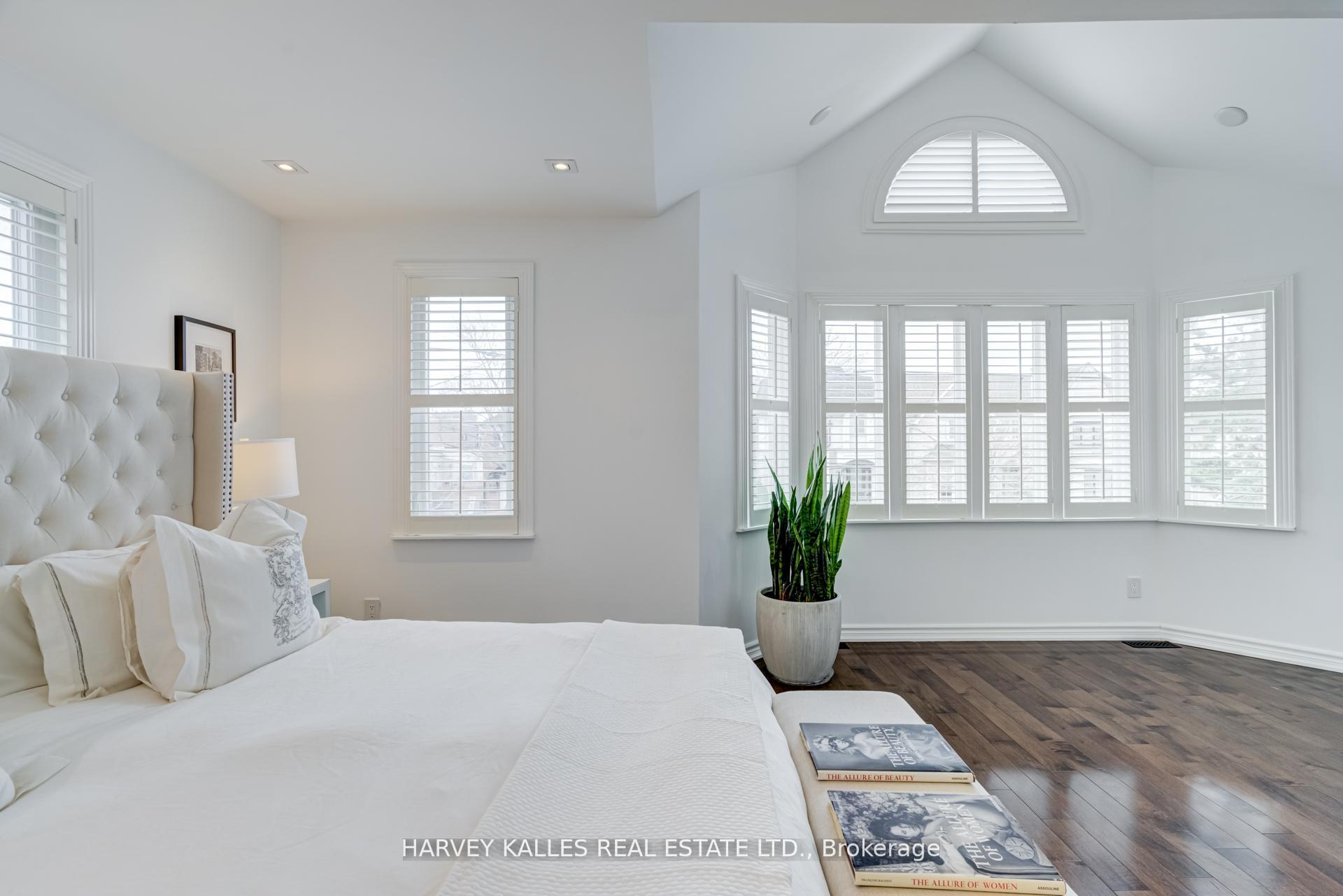 Photo 17 of 213 Brooke Avenue, Toronto, Bedford Park-Nortown — HOMEH