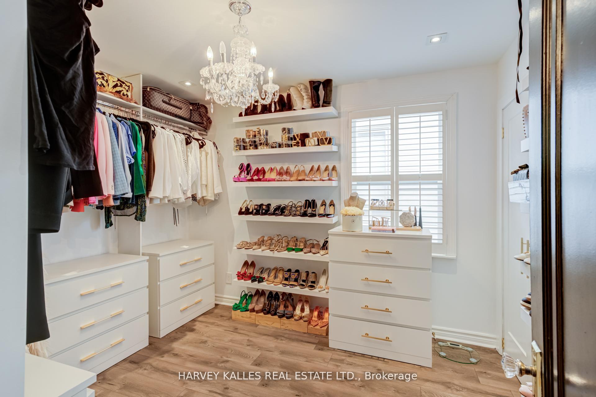 Photo 24 of 213 Brooke Avenue, Toronto, Bedford Park-Nortown — HOMEH
