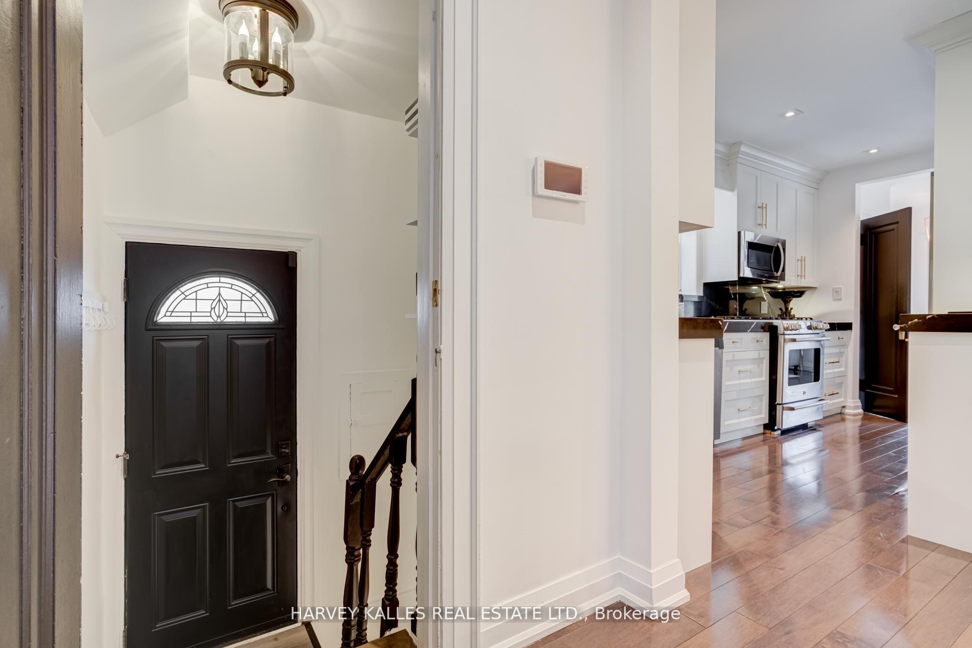 Photo 23 of 213 Brooke Avenue, Toronto, Bedford Park-Nortown — HOMEH