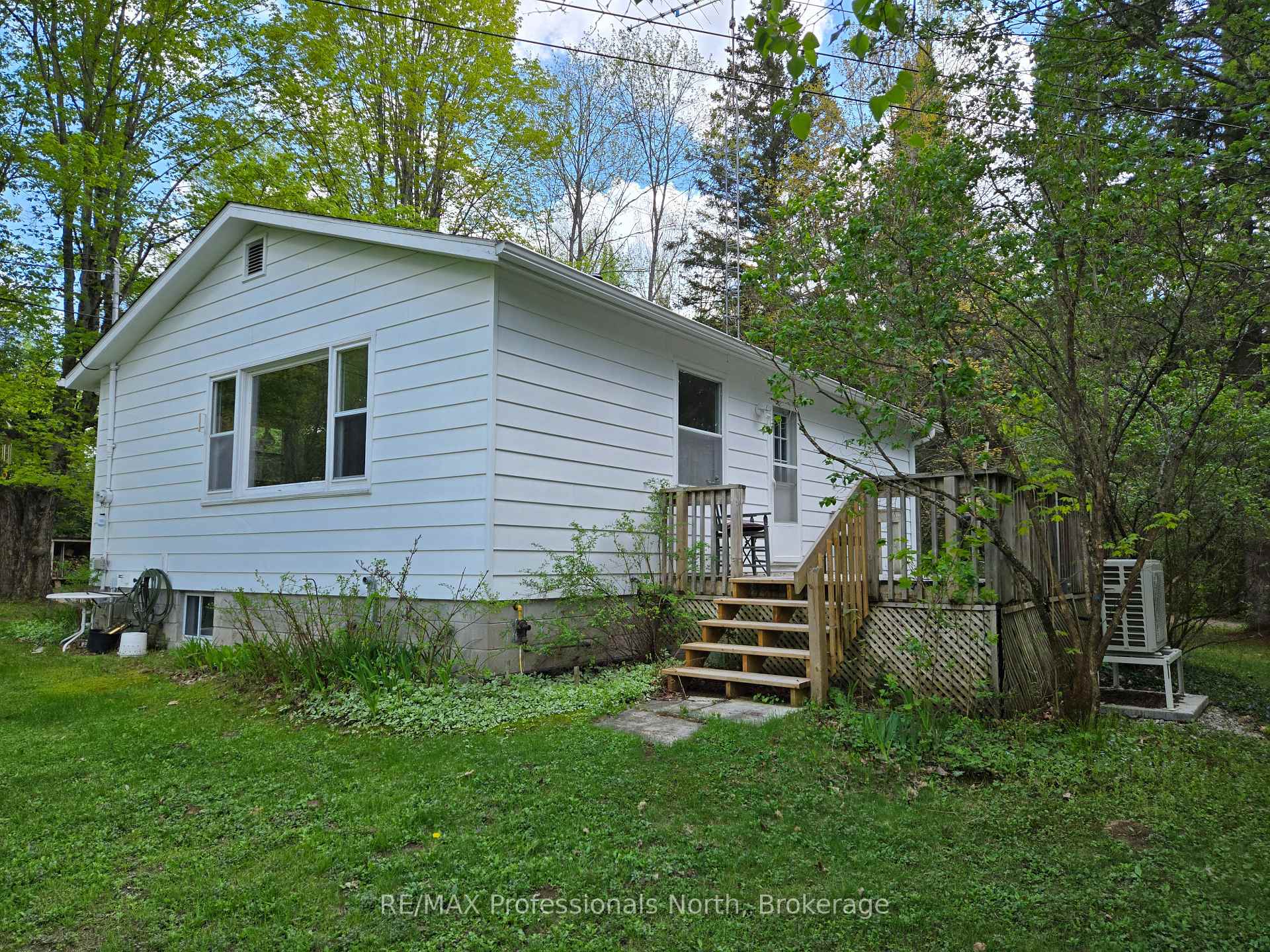 Photo 1 of 1010 Sturgeon Drive, Minden Hills, Minden — HOMEH