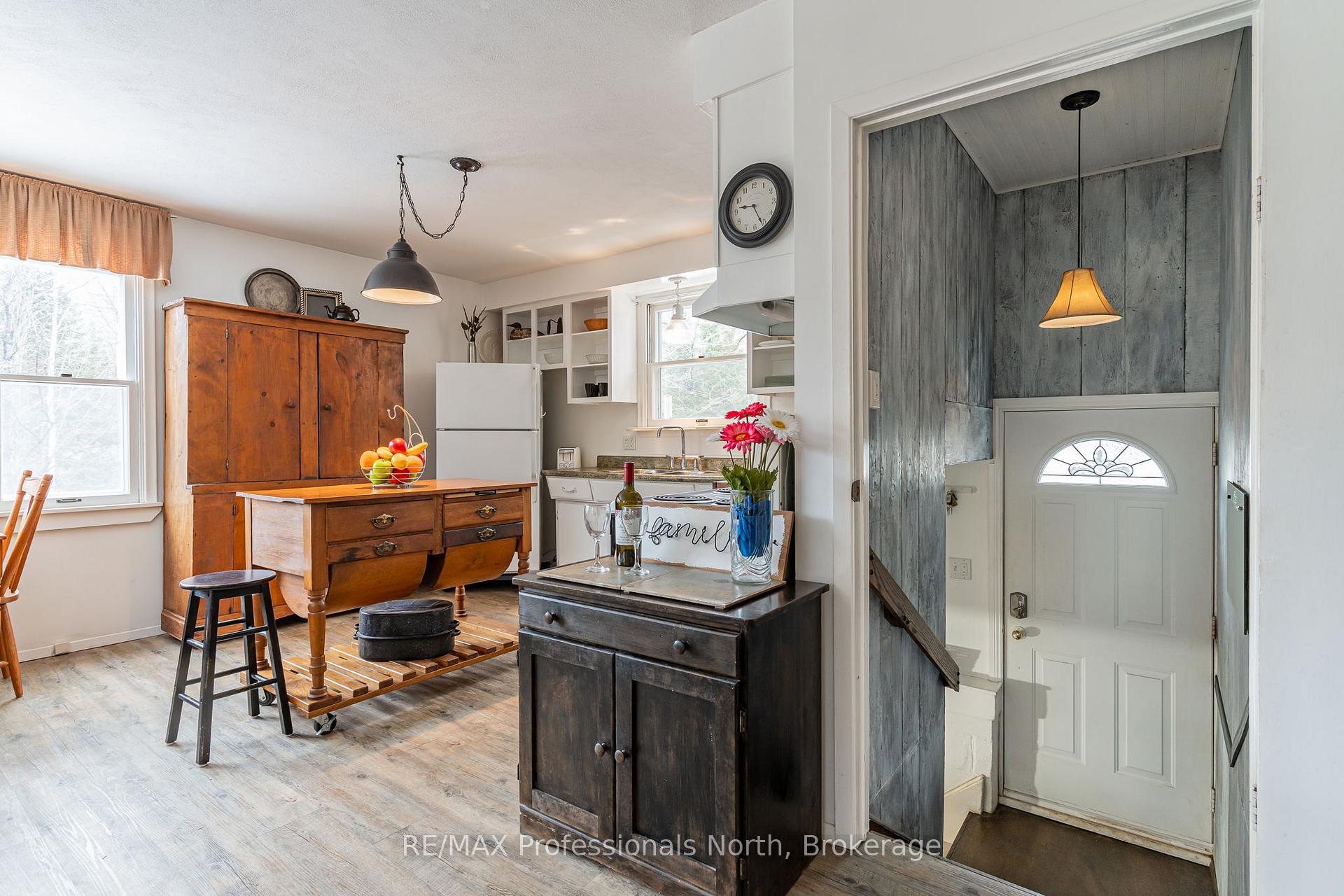 Photo 7 of 1010 Sturgeon Drive, Minden Hills, Minden — HOMEH