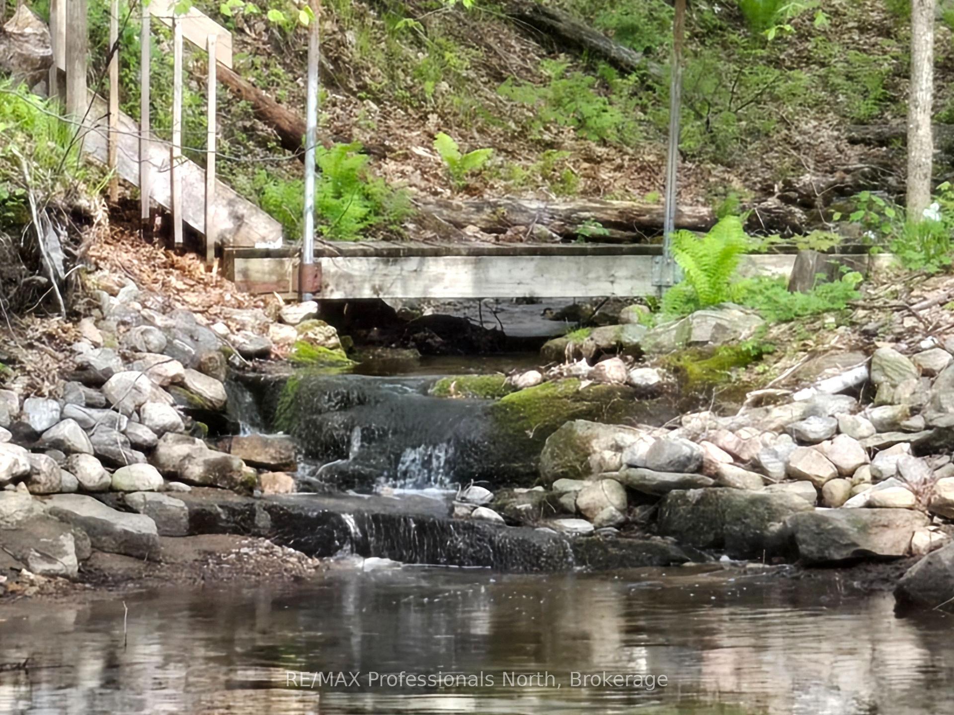 Photo 6 of 1010 Sturgeon Drive, Minden Hills, Minden — HOMEH