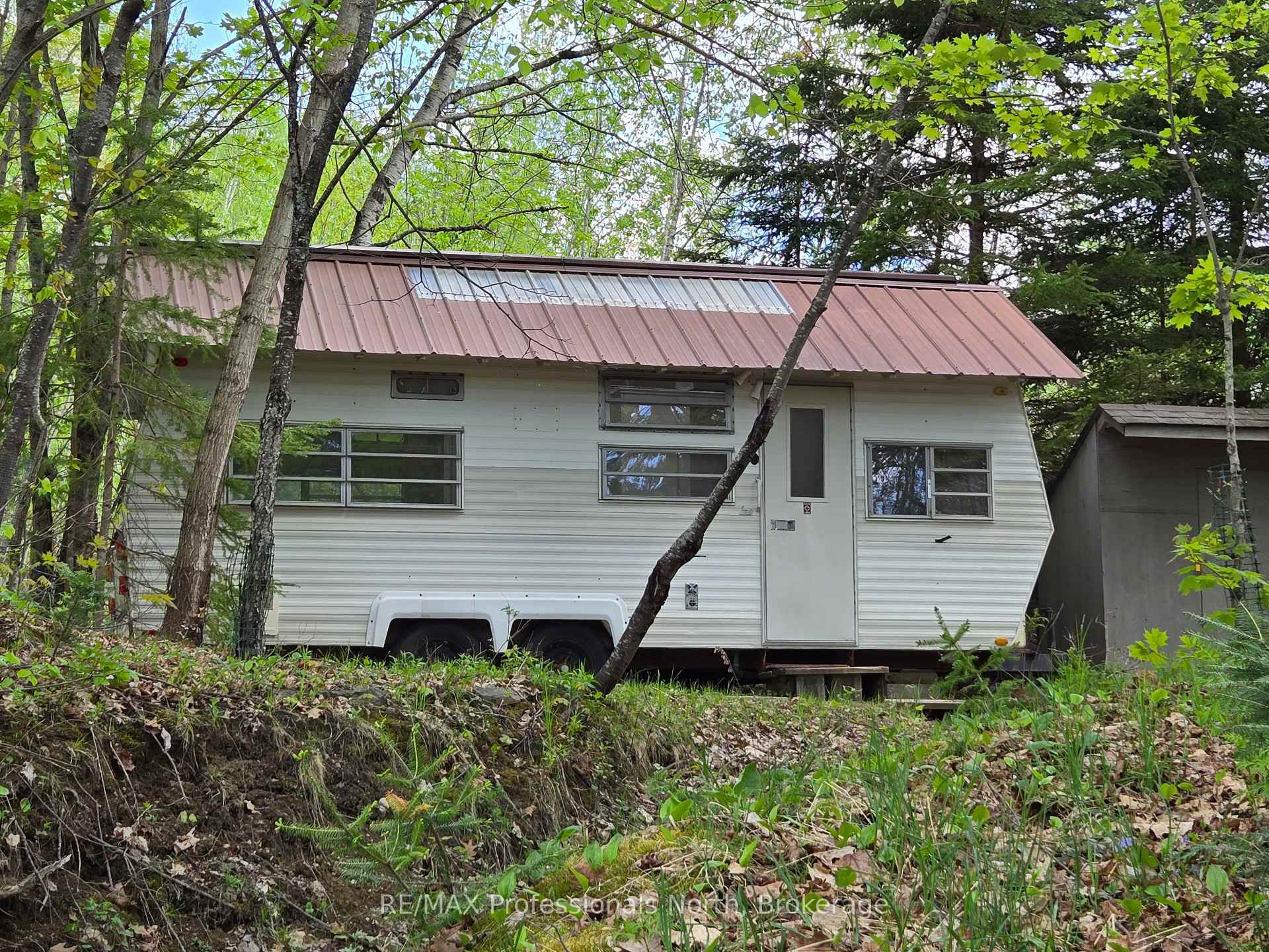 Photo 27 of 1010 Sturgeon Drive, Minden Hills, Minden — HOMEH