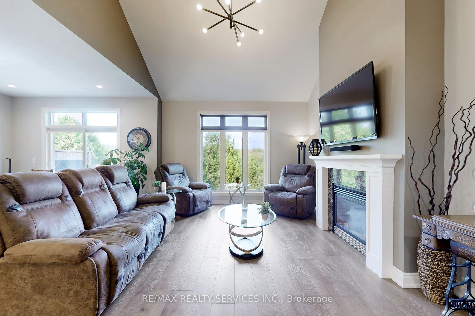 Photo 2 of Unit 87, 200 Kingfisher Drive, Mono, Rural Mono — HOMEH