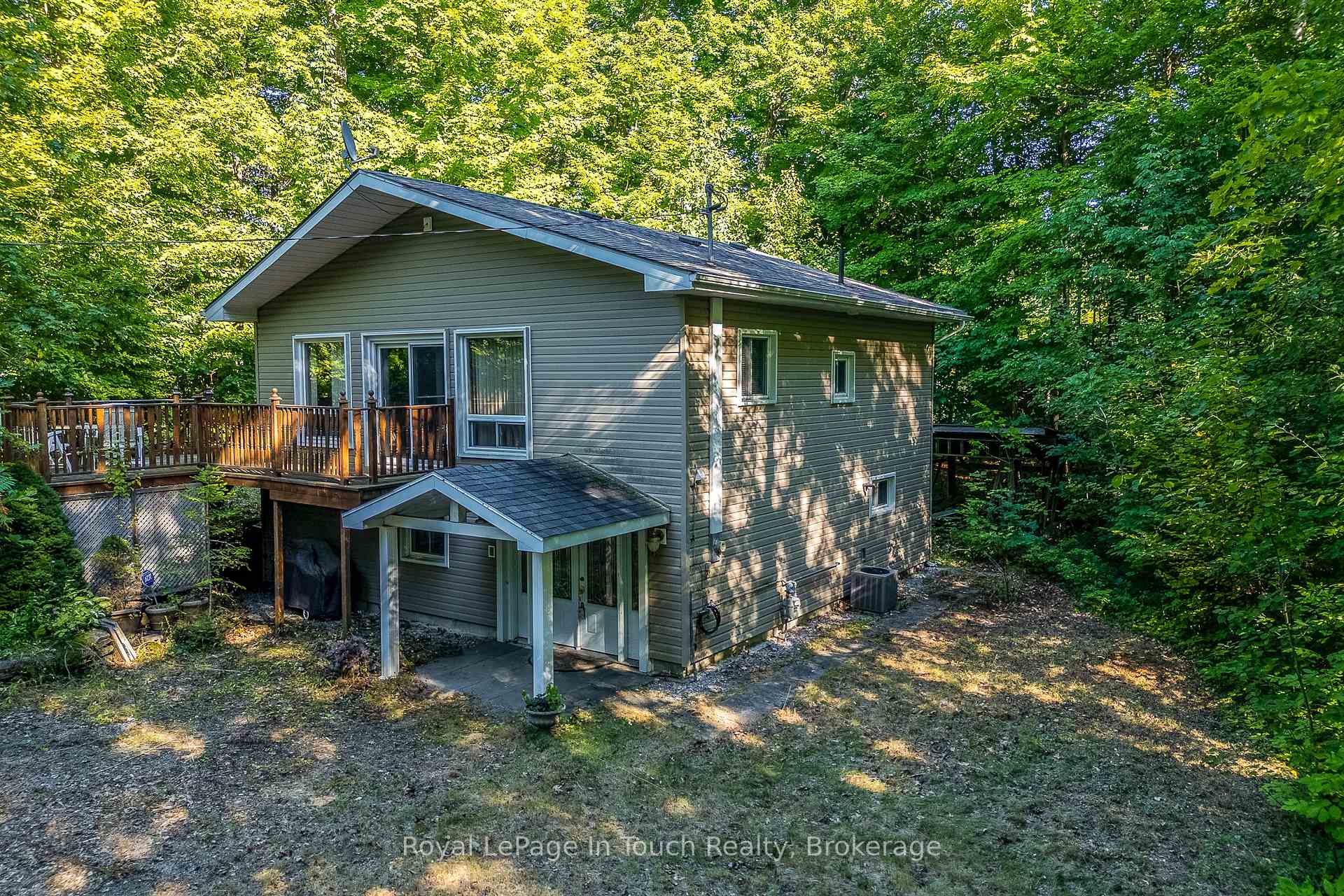 Photo 1 of 5 Gary Court, Tiny, Rural Tiny — HOMEH