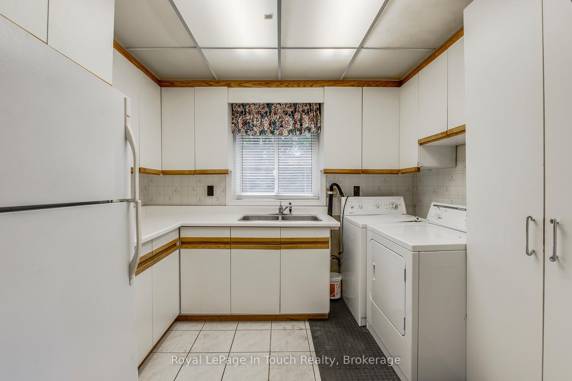 Photo 13 of 5 Gary Court, Tiny, Rural Tiny — HOMEH