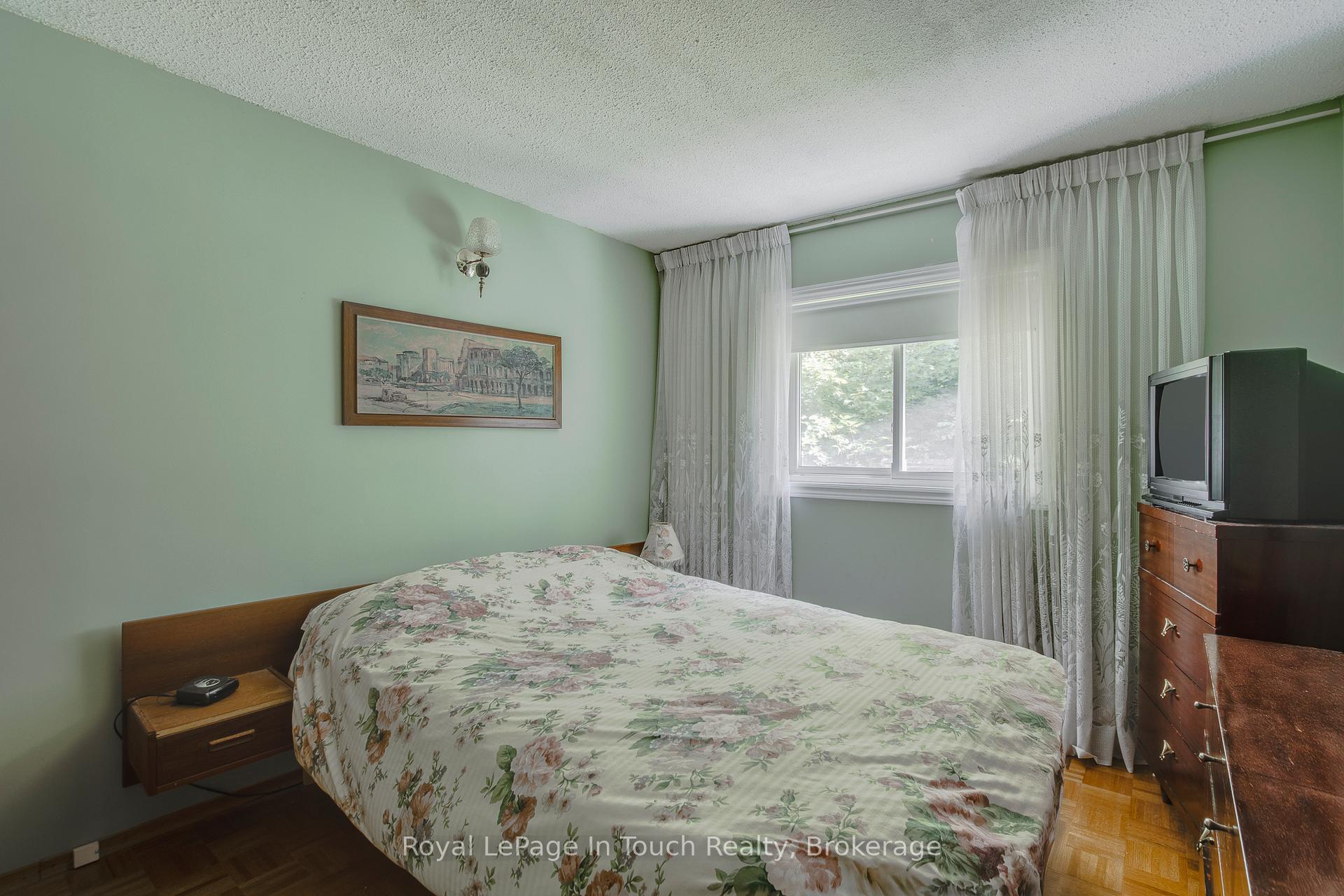 Photo 14 of 5 Gary Court, Tiny, Rural Tiny — HOMEH