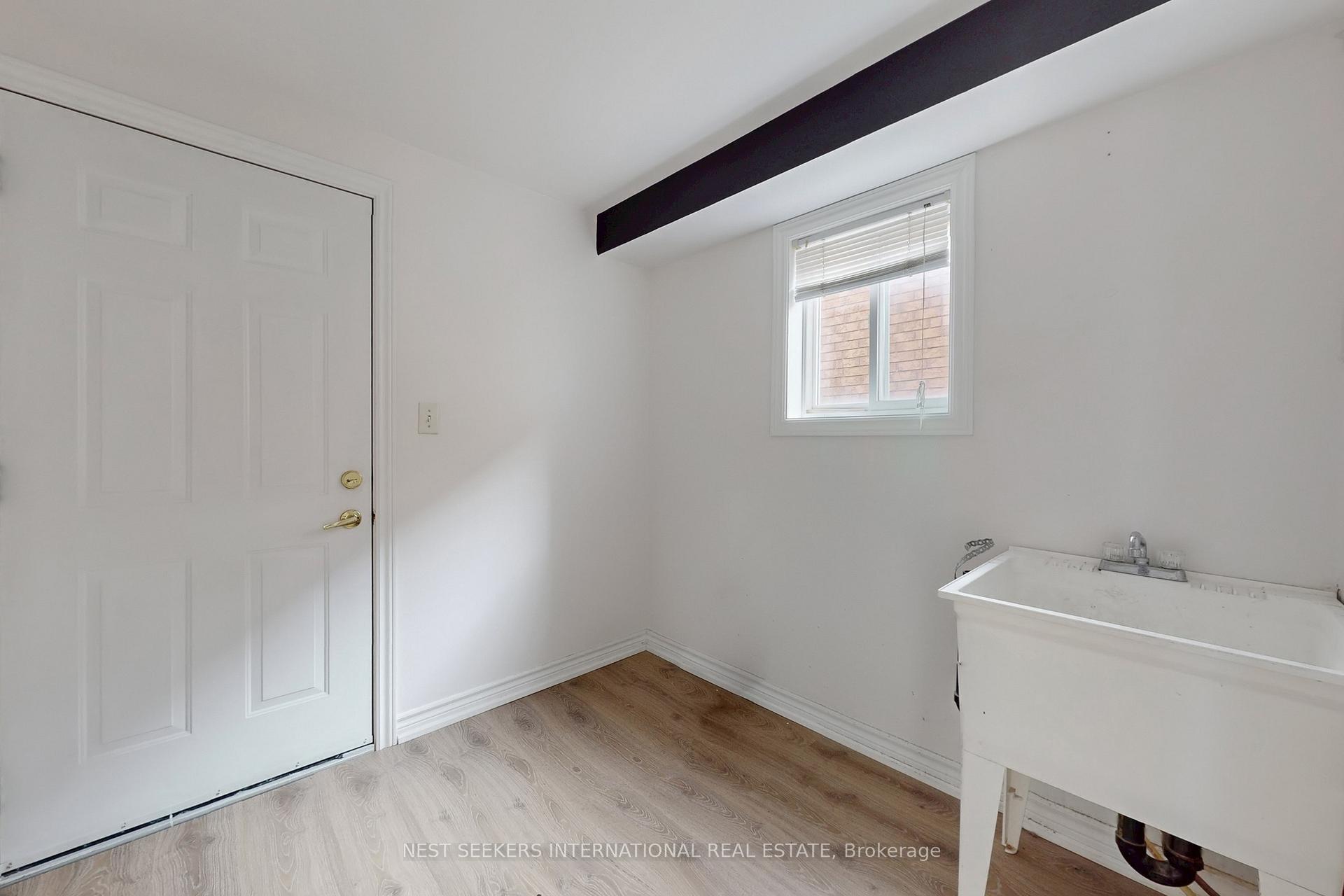 Photo 7 of 78 Clute Crescent, Barrie, Holly — HOMEH