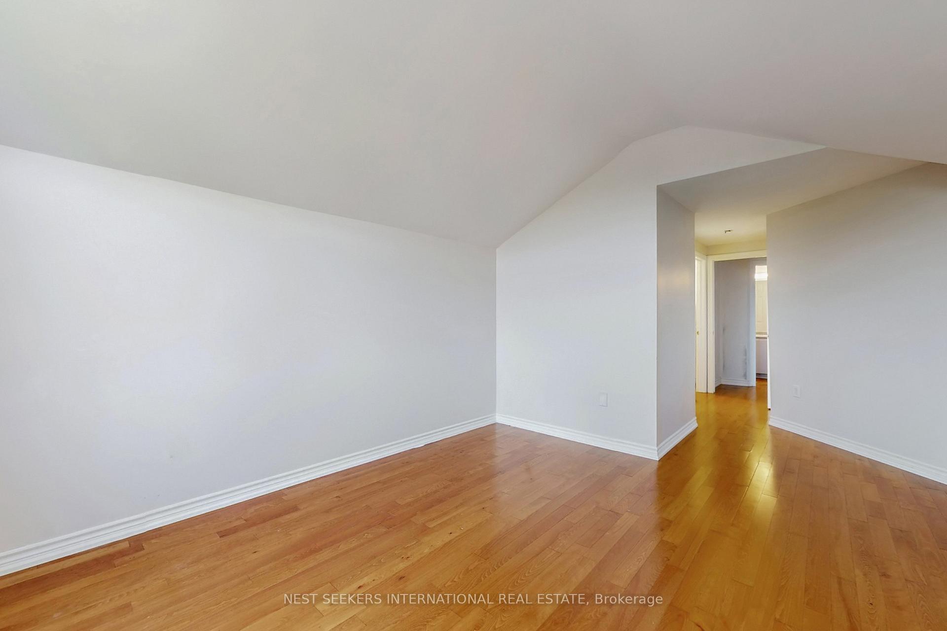 Photo 19 of 78 Clute Crescent, Barrie, Holly — HOMEH